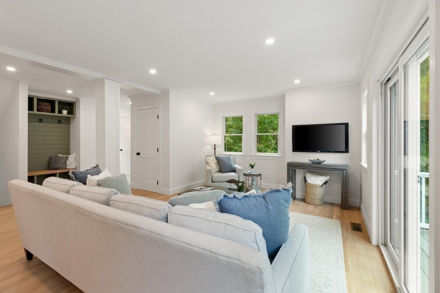 Condominium at 318 Essex Ave # A, Gloucester MA 01930, Gloucester, photo 17 of 40