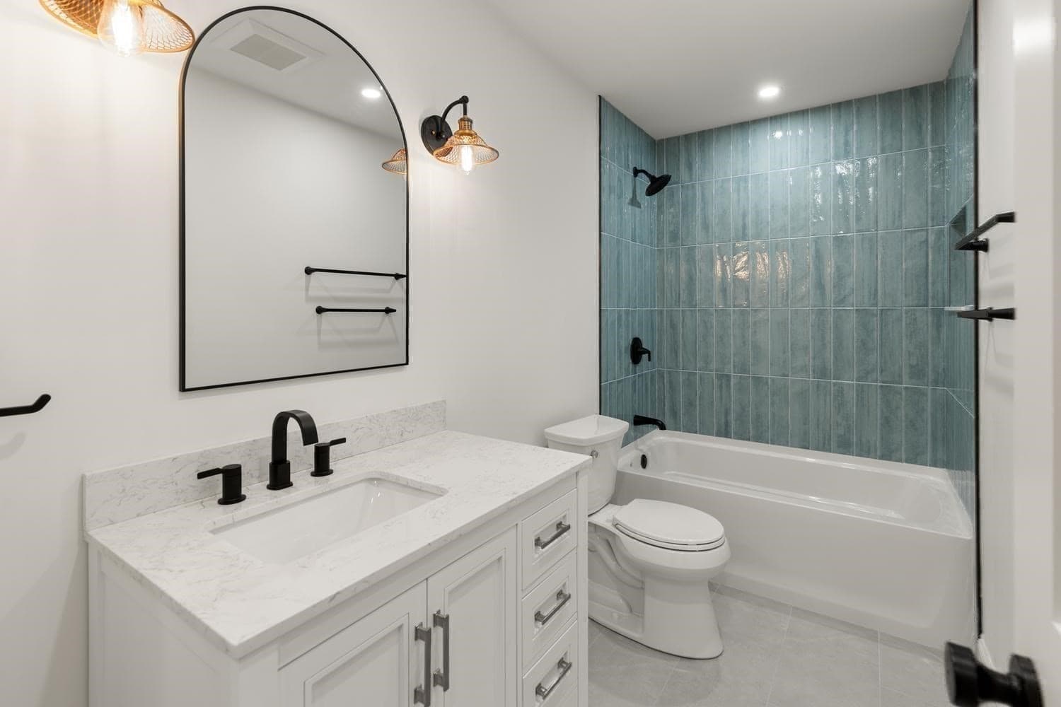 Condominium at 318 Essex Ave # A, Gloucester MA 01930, Gloucester, photo 29 of 40