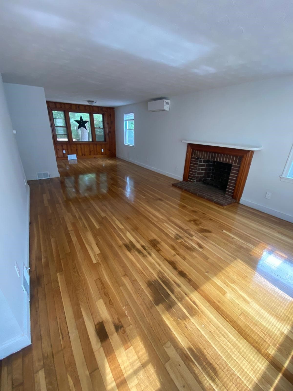Single Family Residence at 266 Lowell St, Wilmington MA 01887, Wilmington, photo 6 of 29