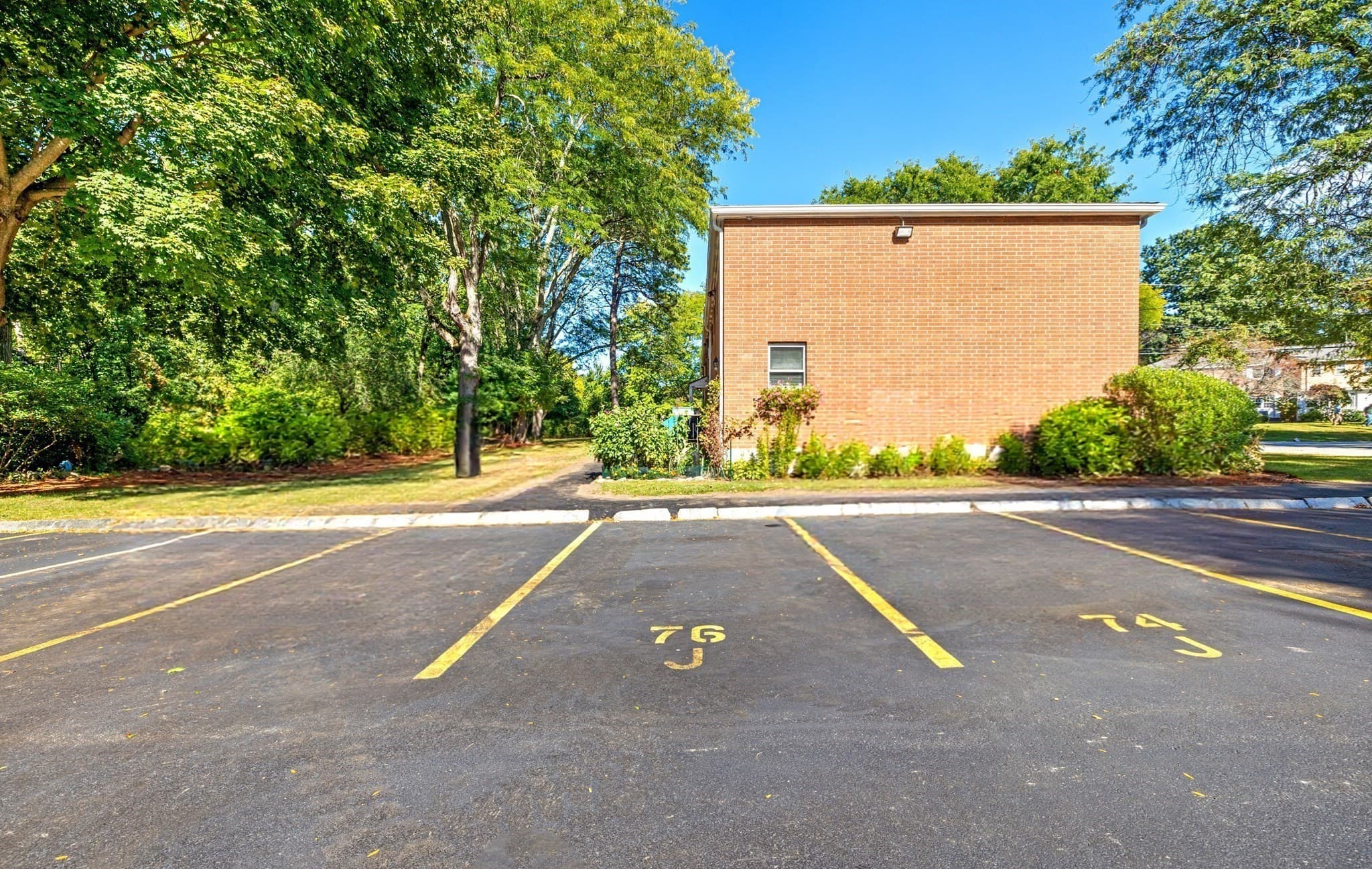 Condominium at 76 Jefferson St # 76, North Andover MA 01845, North Andover, photo 26 of 28