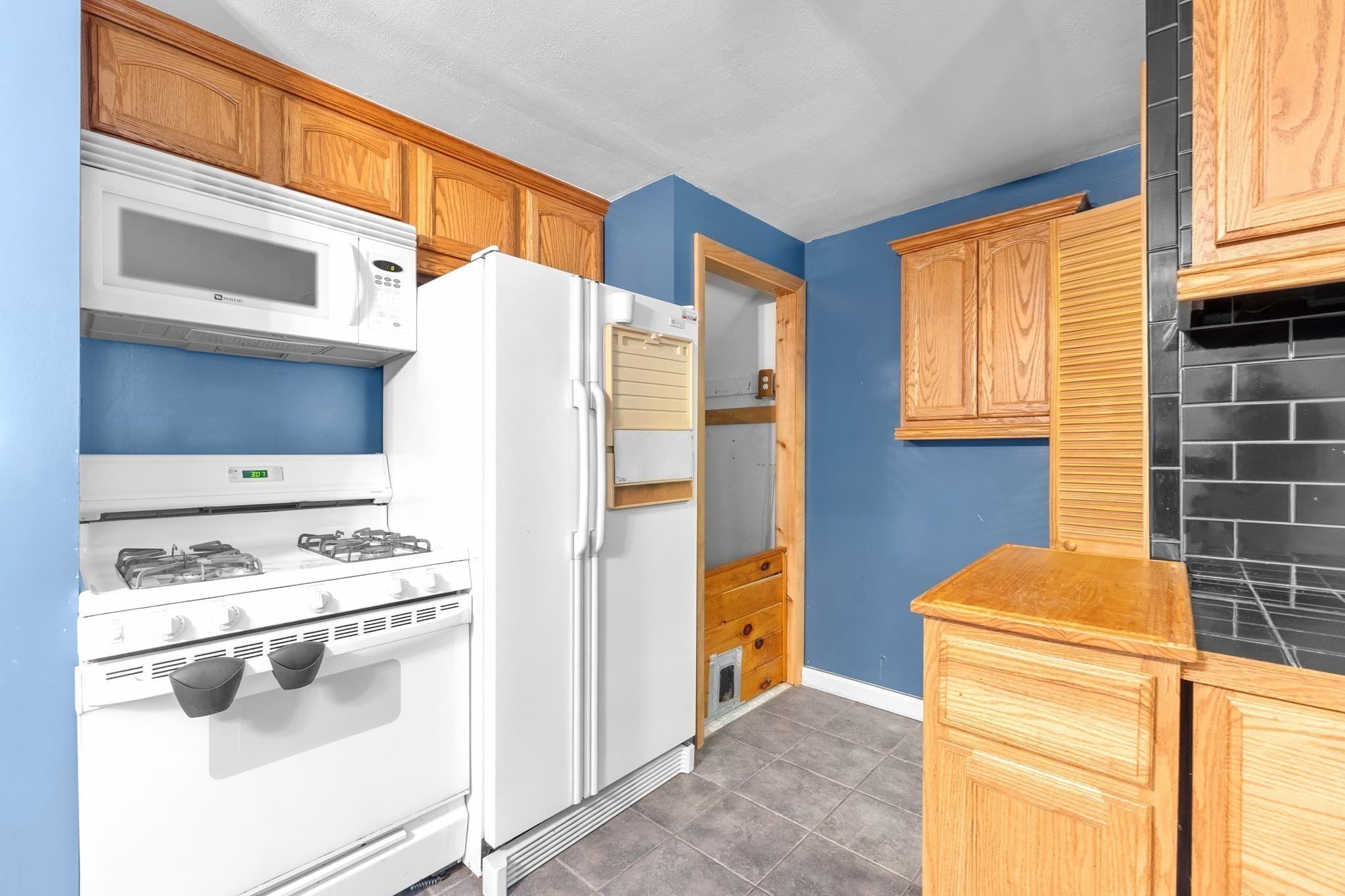 Condominium at 76 Jefferson St # 76, North Andover MA 01845, North Andover, photo 10 of 28