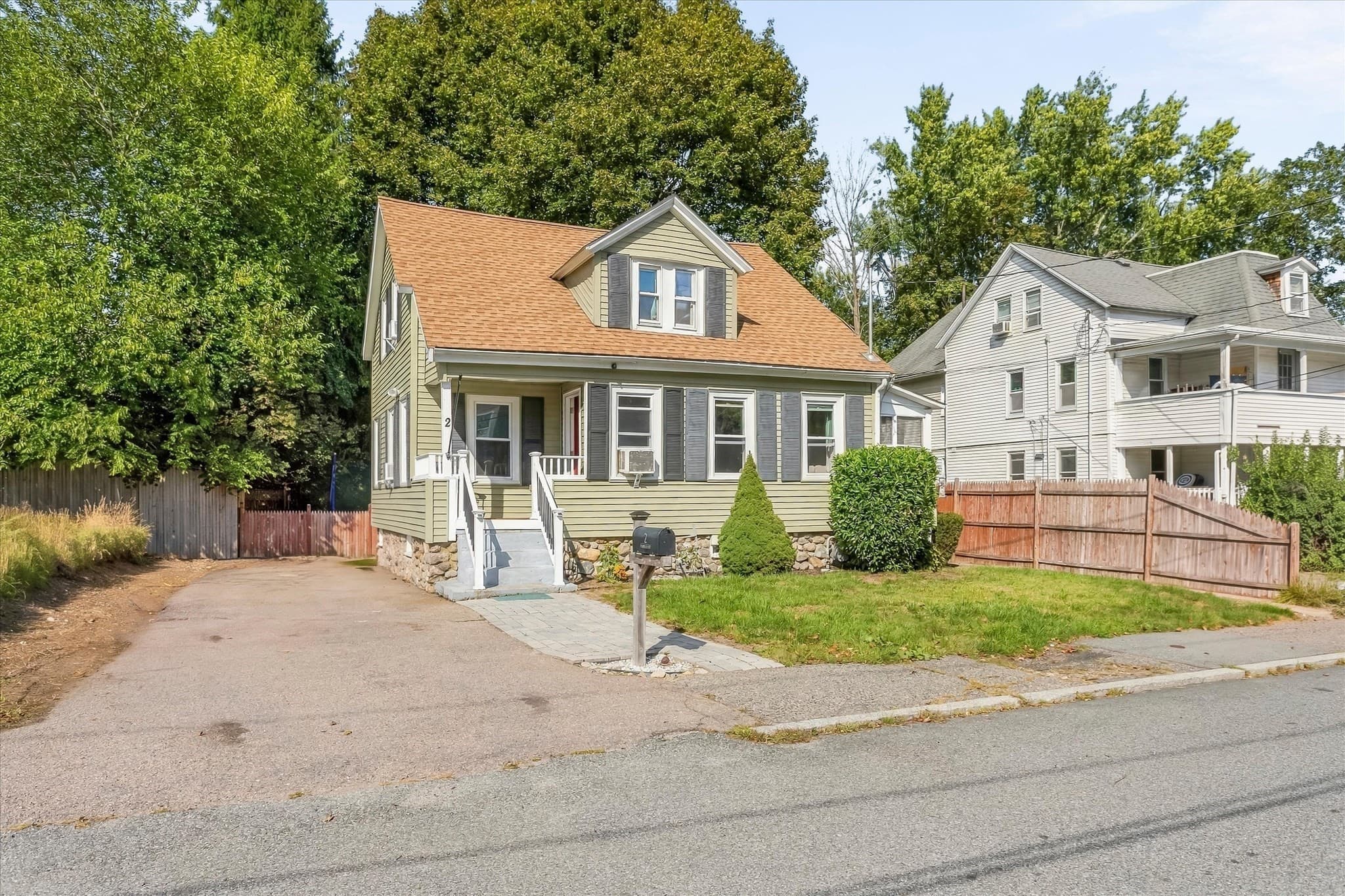 2 Franklin Ave, North Attleboro MA 02760