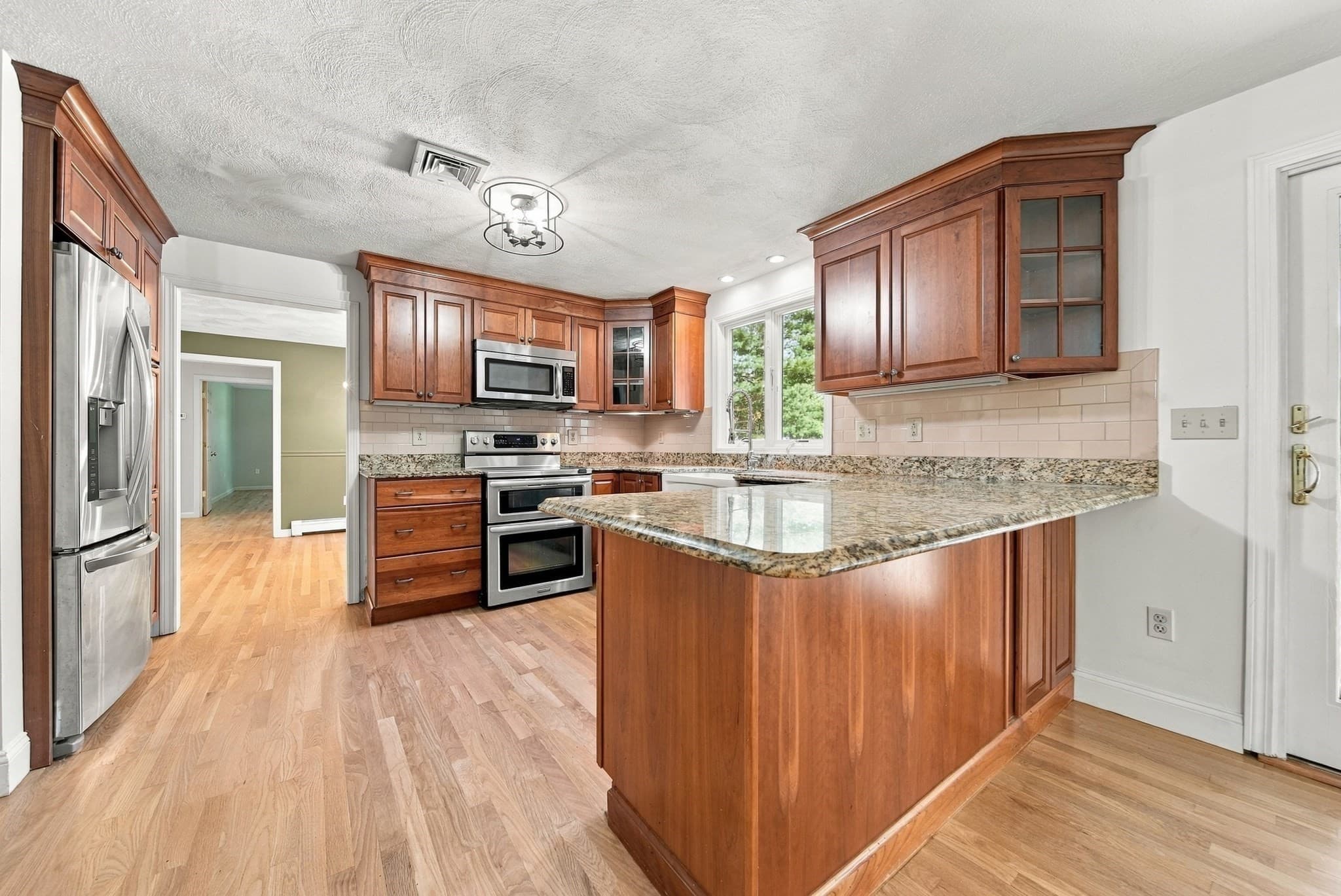 Single Family Residence at 197 Abbott Street, North Andover MA 01845, North Andover, photo 14 of 41