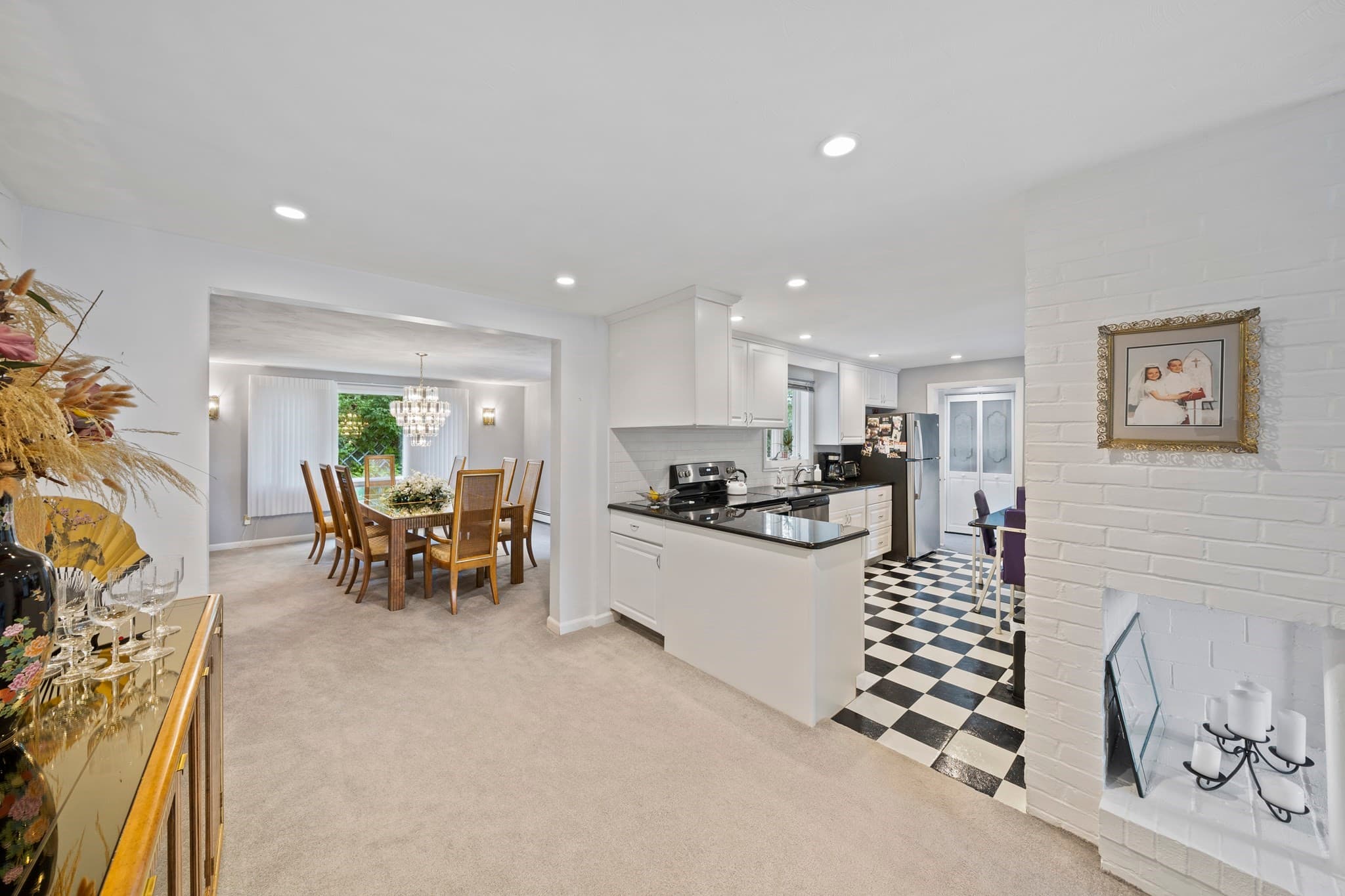 Single Family Residence at 19 William Road, Holbrook MA 02343, Holbrook, photo 4 of 41