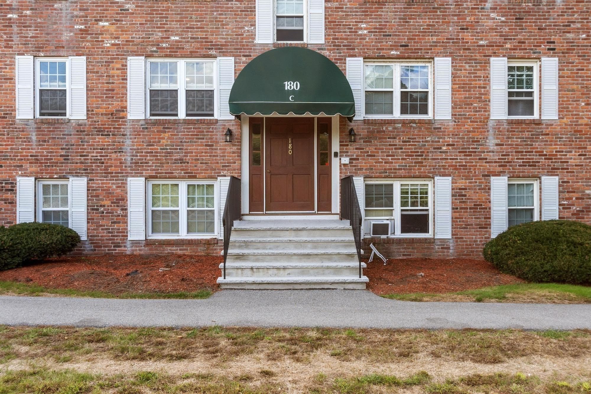 Condominium at 180 Tyngsboro Road # 9C, Chelmsford MA 01863, Chelmsford, photo 2 of 19