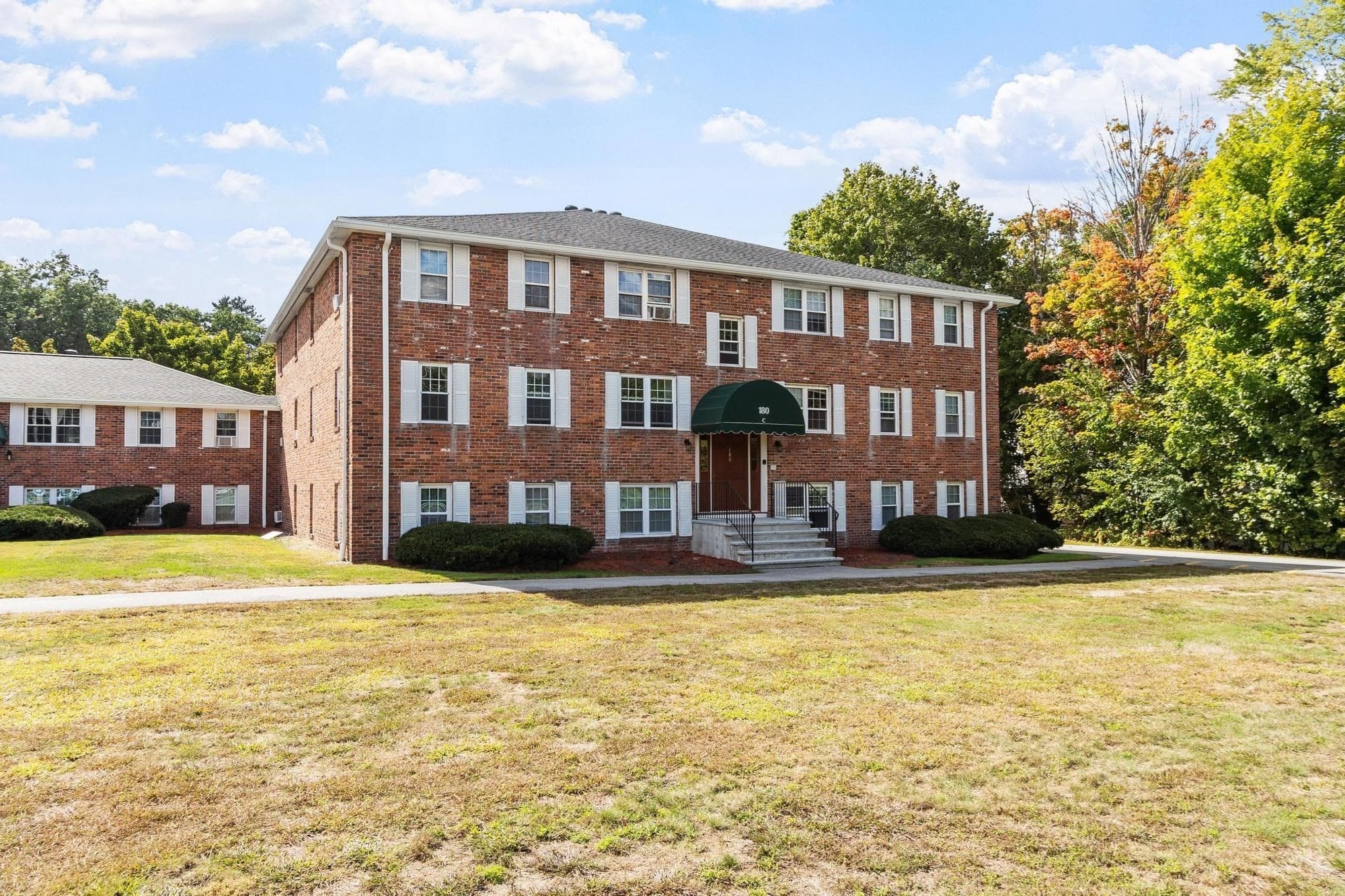 180 Tyngsboro Road # 9C, Chelmsford MA 01863