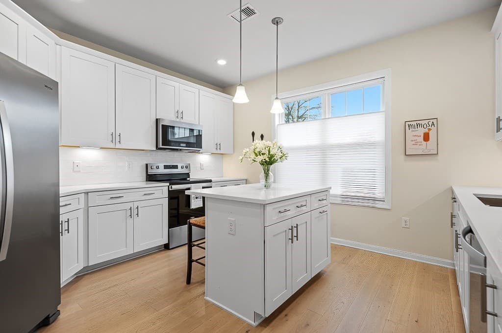 Condominium at 3 Peters Farm Way # 107, Westborough MA 01581, Westborough, photo 4 of 42