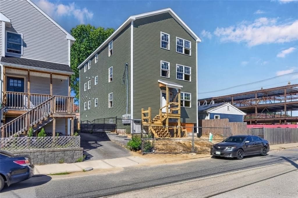141 Ocean St, Providence RI 02905