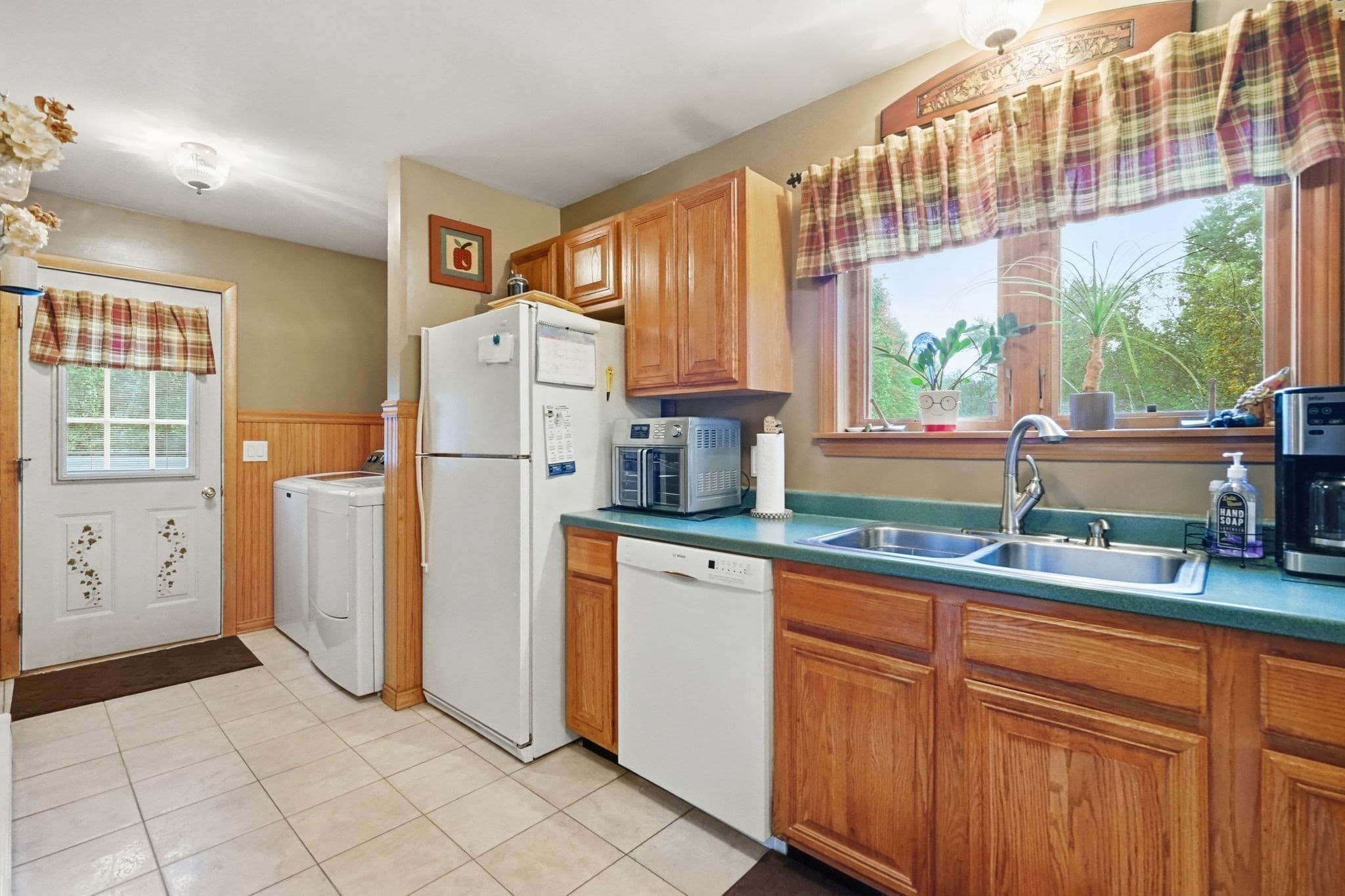 Single Family Residence at 7 Thompson Street, Palmer MA 01069, Palmer, photo 21 of 42