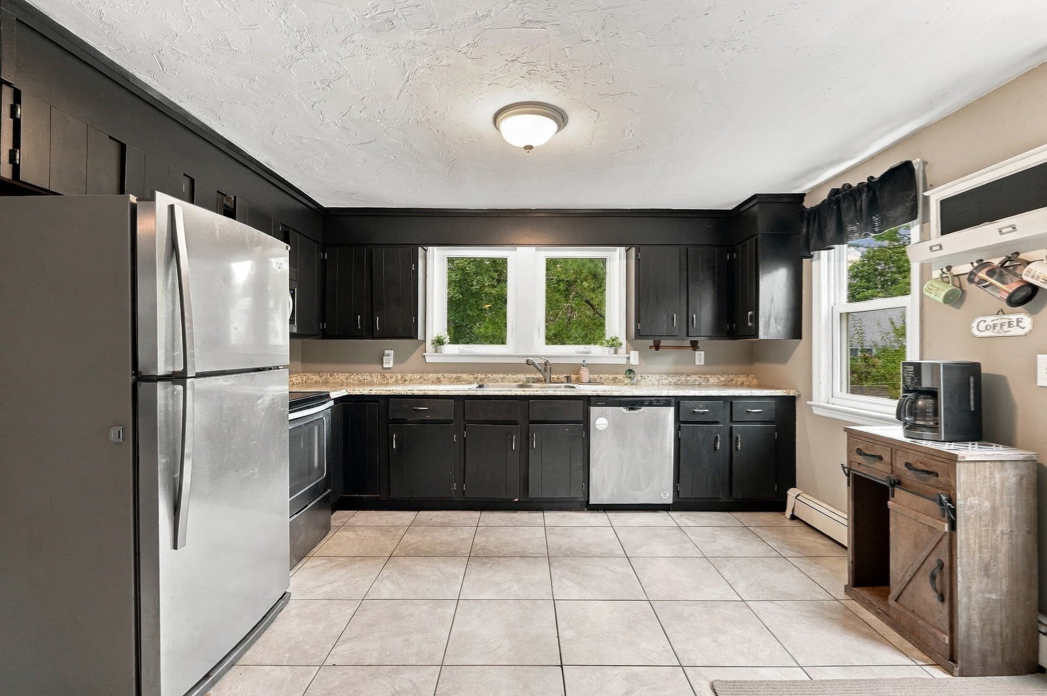 Single Family Residence at 19 Louise Ln, Falmouth MA 02540, Falmouth, photo 6 of 42