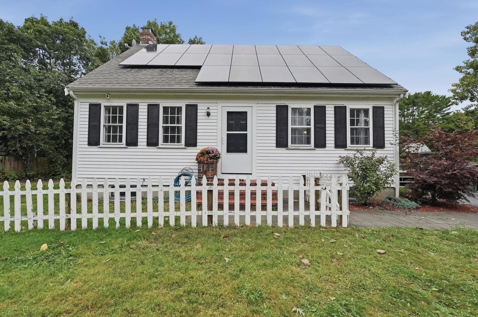 Single Family Residence at 19 Louise Ln, Falmouth MA 02540, Falmouth, photo 3 of 42