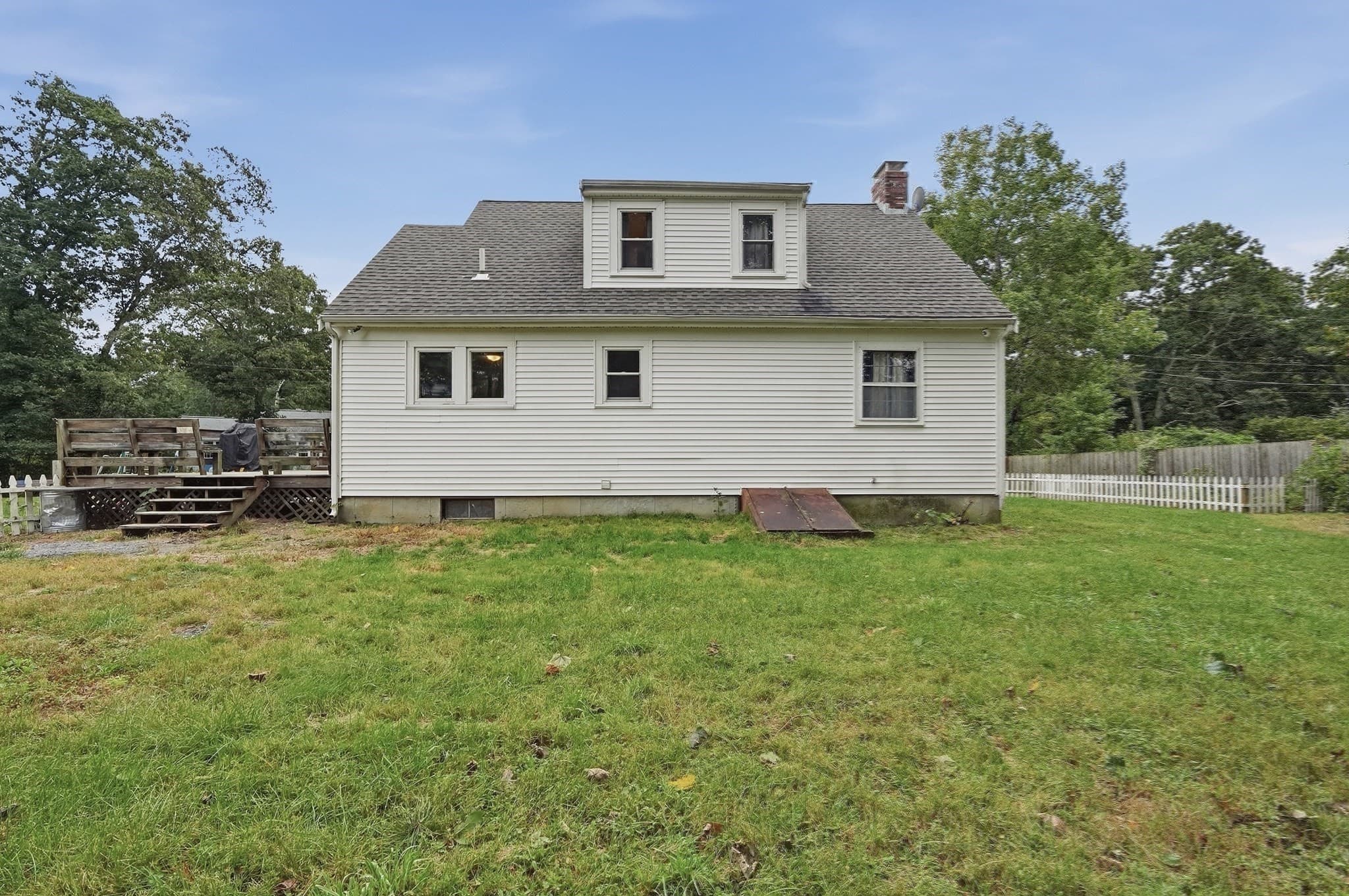 Single Family Residence at 19 Louise Ln, Falmouth MA 02540, Falmouth, photo 37 of 42