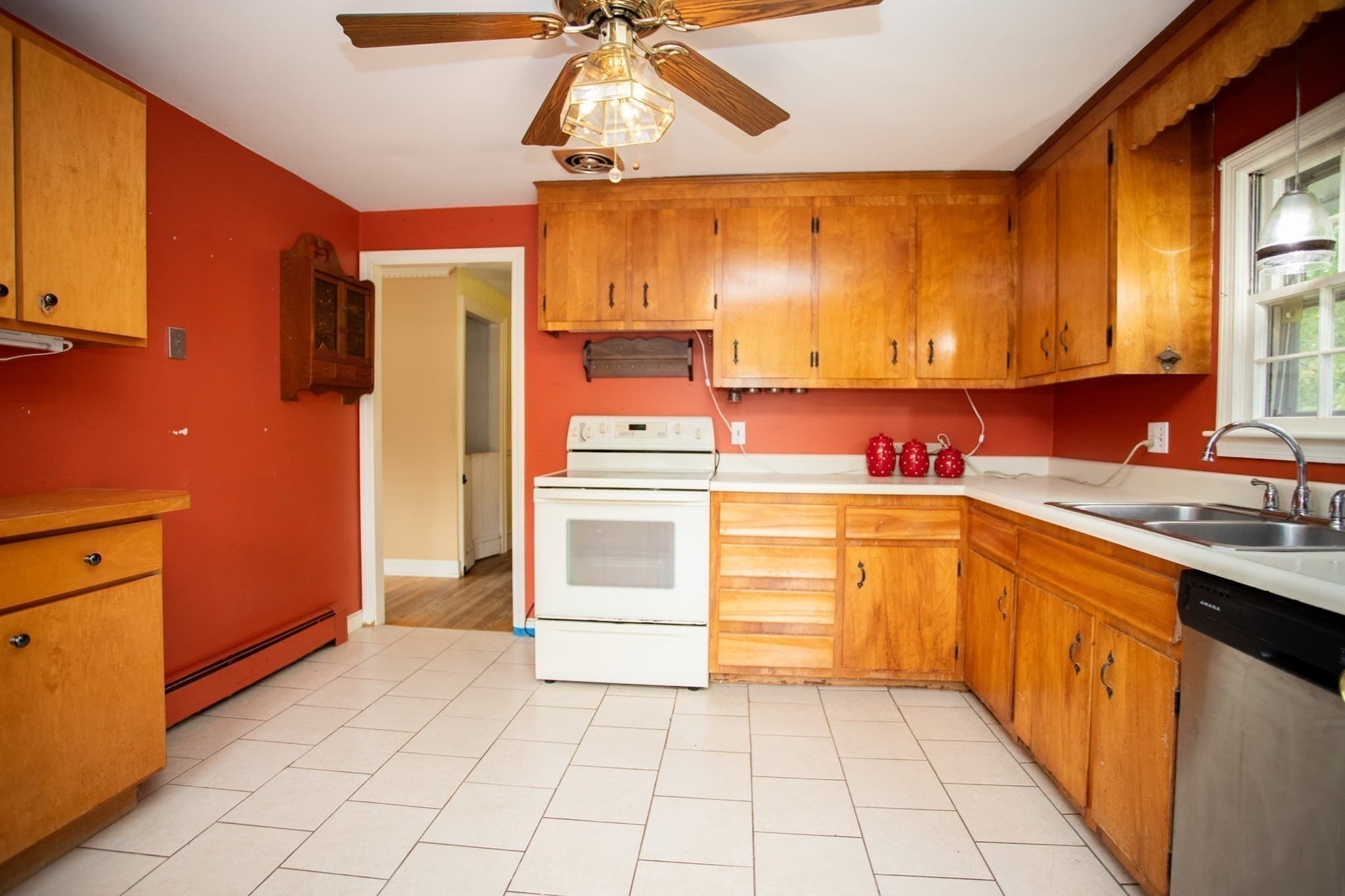 Single Family Residence at 1093 Wachusett St, Holden MA 01520, Holden, photo 10 of 21