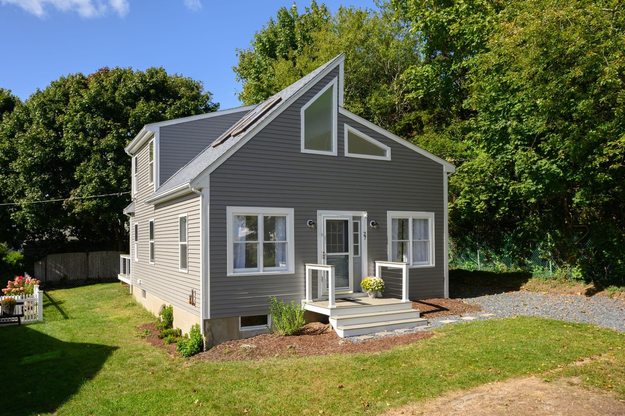 27 Abington Ave, Plymouth MA 02360