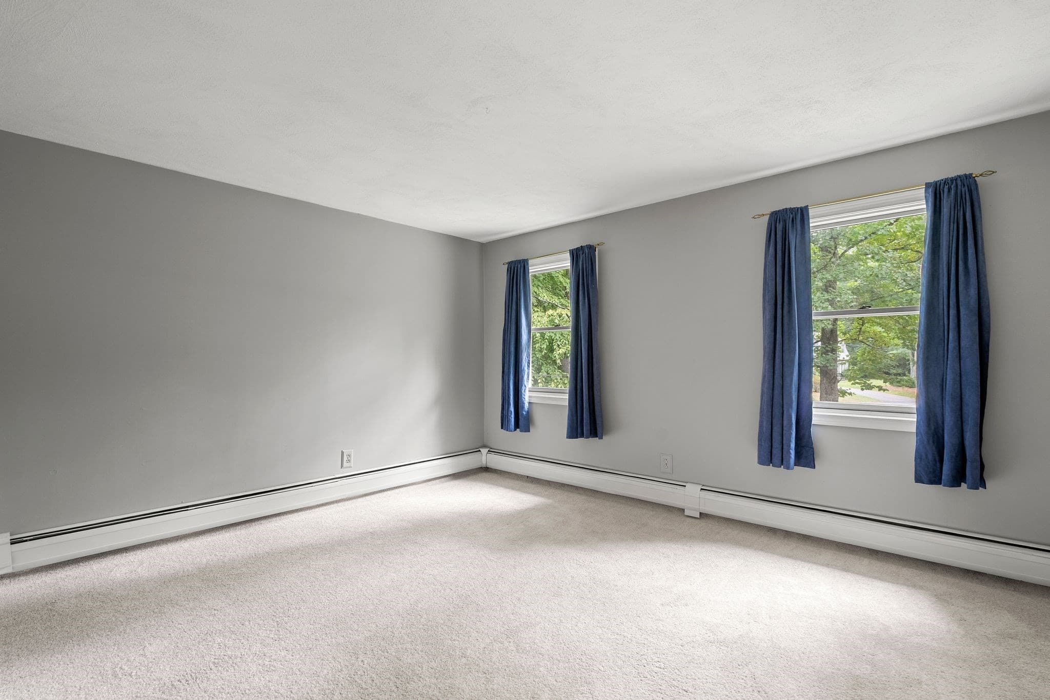 Single Family Residence at 1 Nottingham Dr, Raynham MA 02767, Raynham, photo 27 of 42