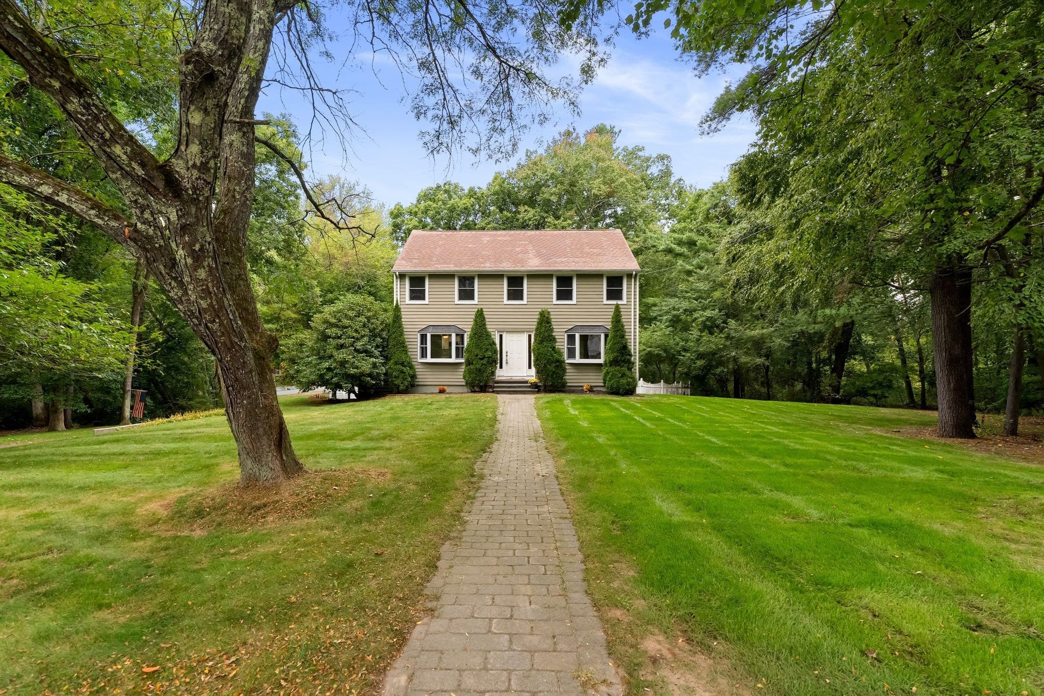 Single Family Residence at 1 Nottingham Dr, Raynham MA 02767, Raynham, photo 2 of 42