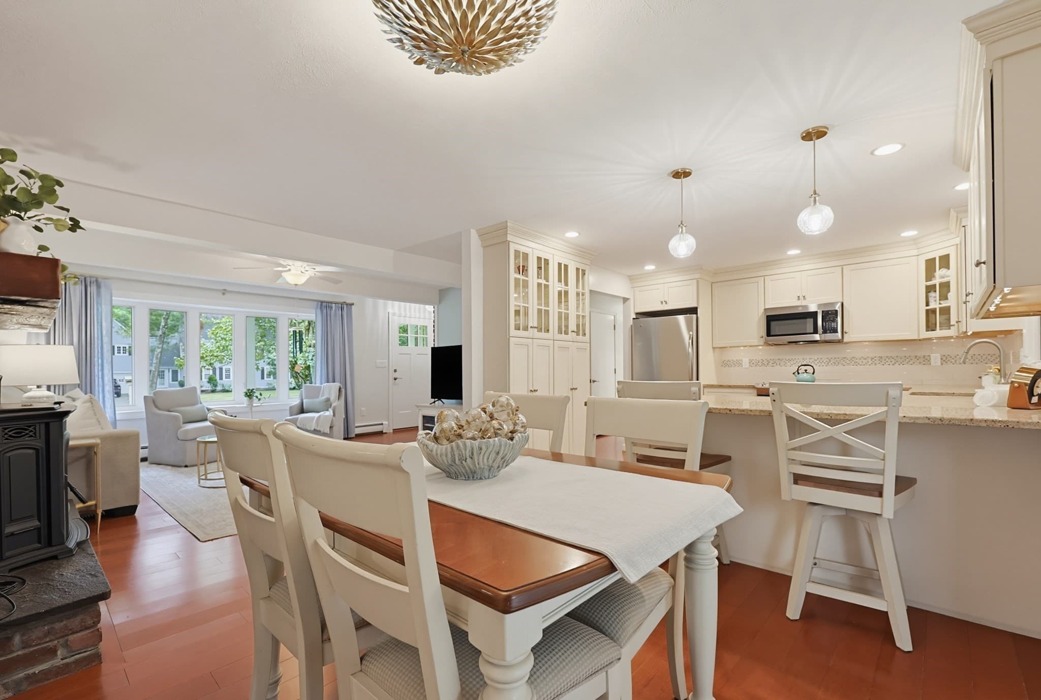 Single Family Residence at 45 Surrey Dr, Mansfield MA 02048, Mansfield, photo 3 of 39