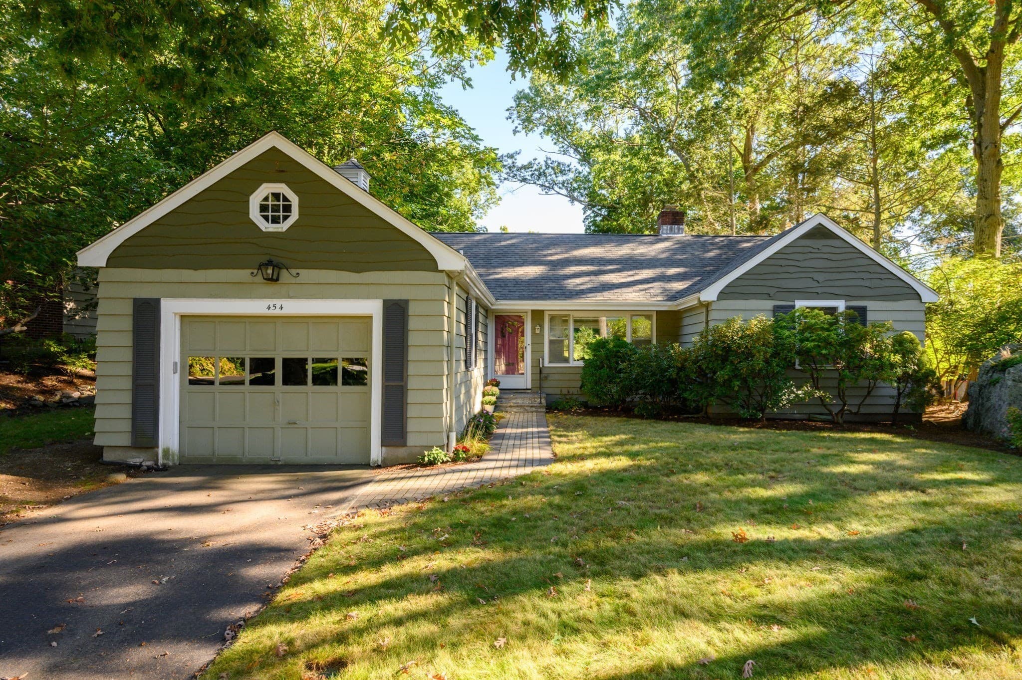 454 Eliot St, Milton MA 02186