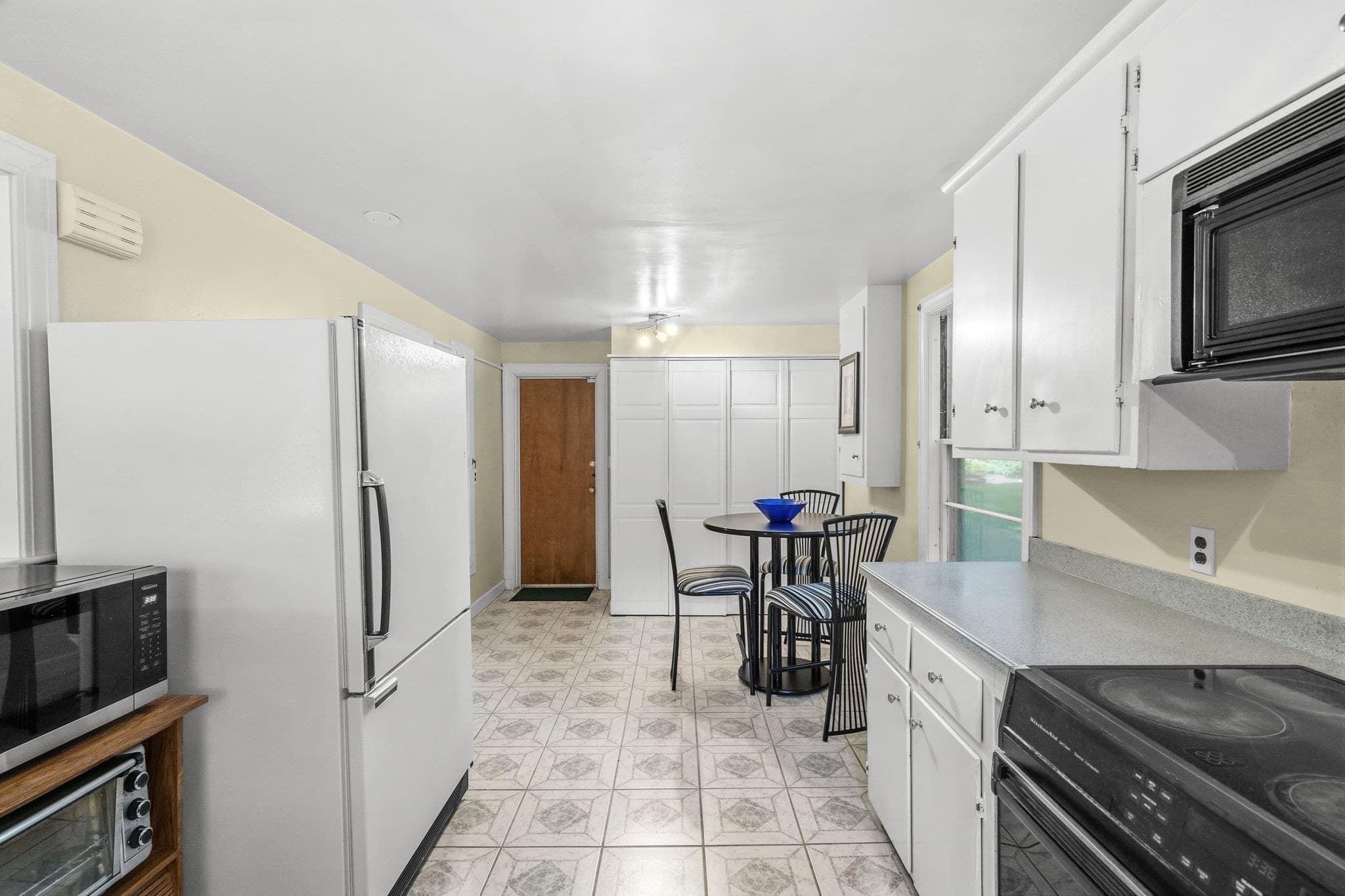 Single Family Residence at 454 Eliot St, Milton MA 02186, Milton, photo 10 of 24