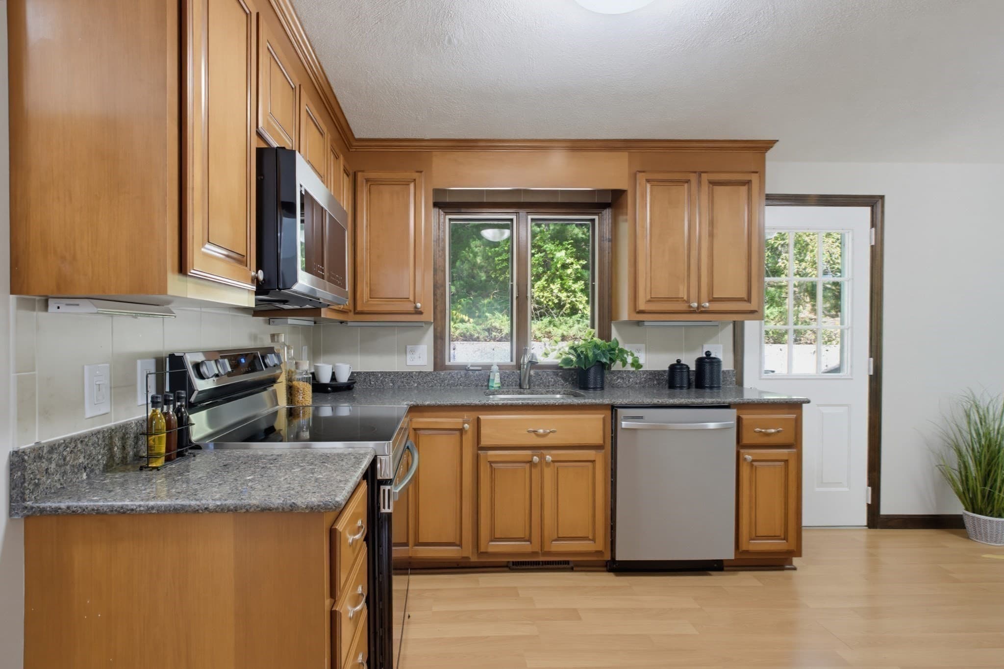 Condominium at 49 Gill St # 1, Walpole MA 02081, Walpole, photo 9 of 25