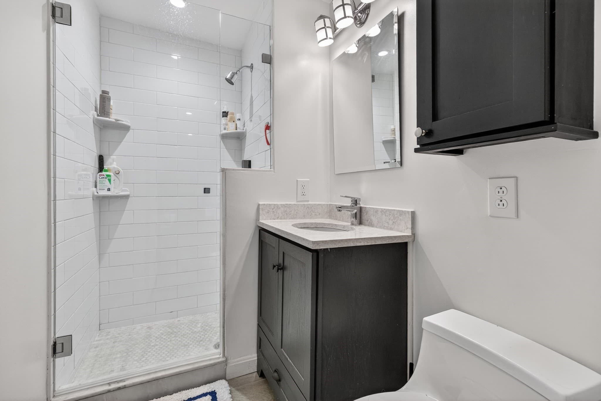 Condominium at 34 Hancock St. # 4A, Boston MA 02114, Boston, photo 13 of 17