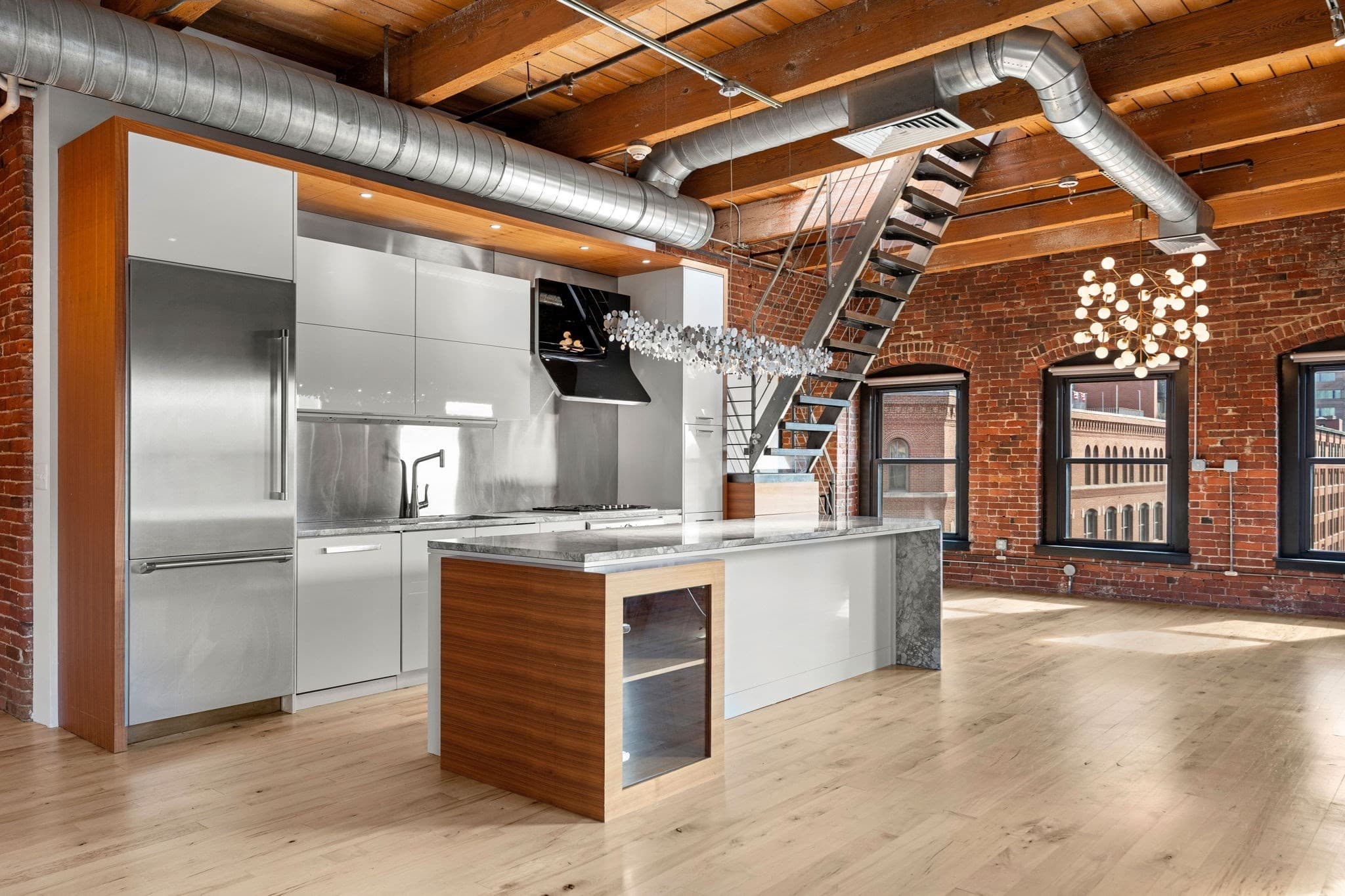 21 Wormwood St # 623, Boston MA 02210