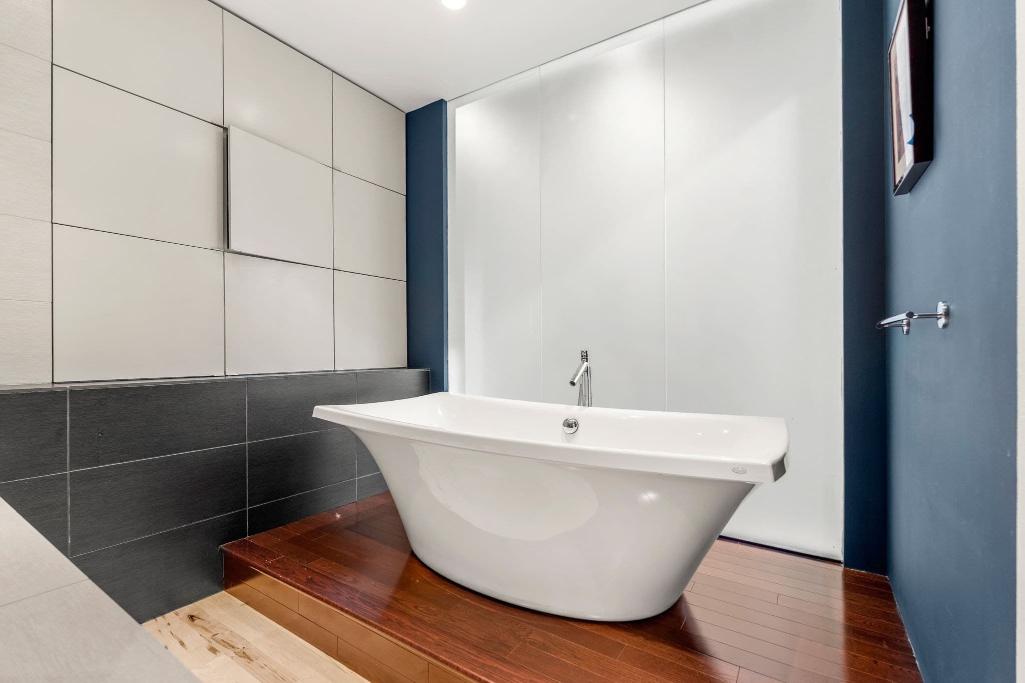 Condominium at 21 Wormwood St # 623, Boston MA 02210, Boston, photo 18 of 30