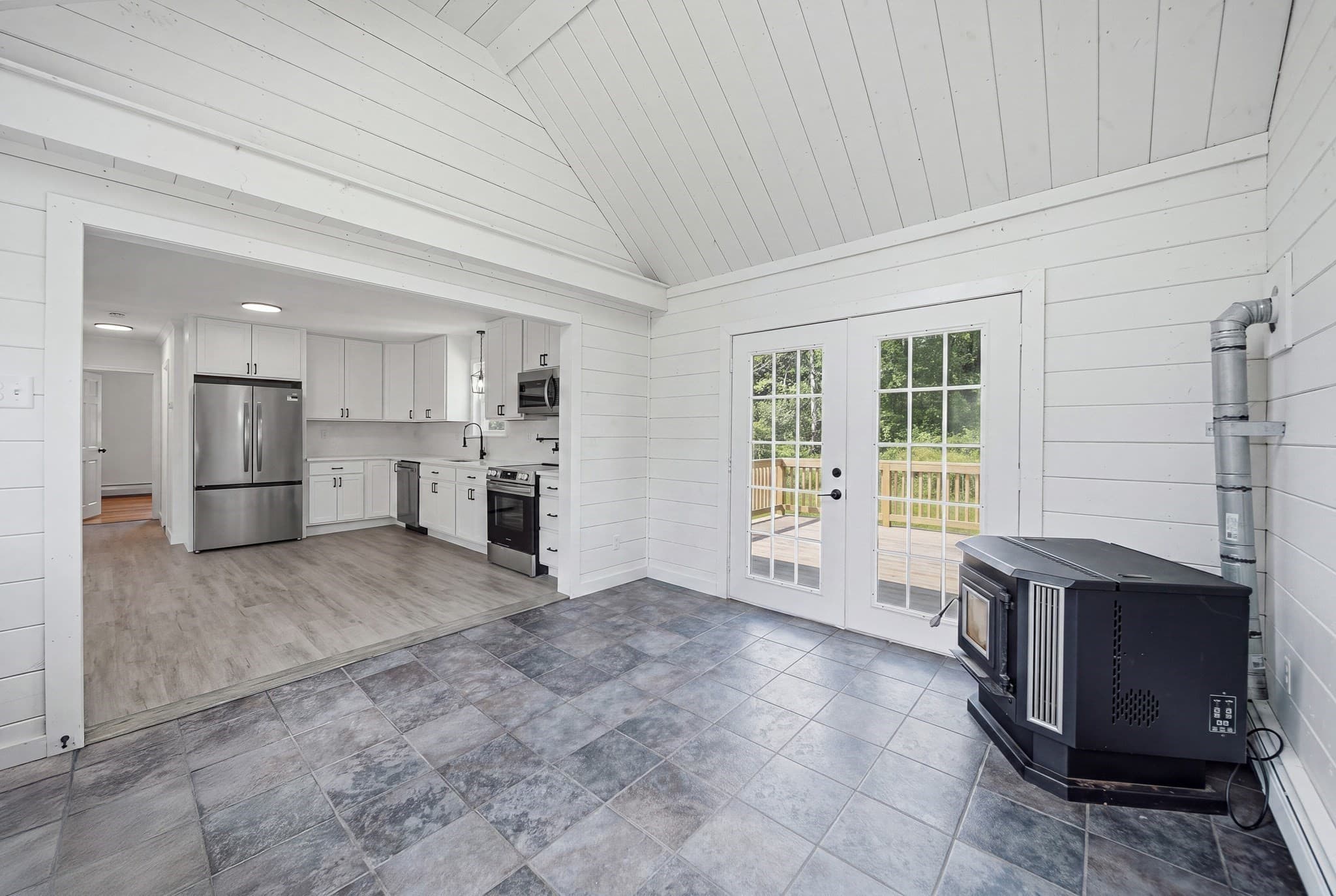 Single Family Residence at 6 Sterling St, Leicester MA 01524, Leicester, photo 13 of 41