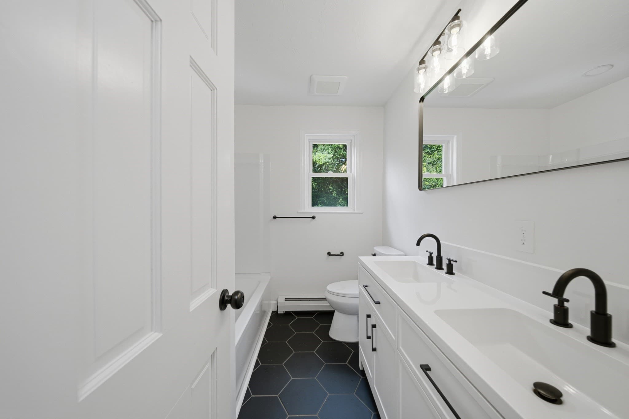 Single Family Residence at 6 Sterling St, Leicester MA 01524, Leicester, photo 17 of 41
