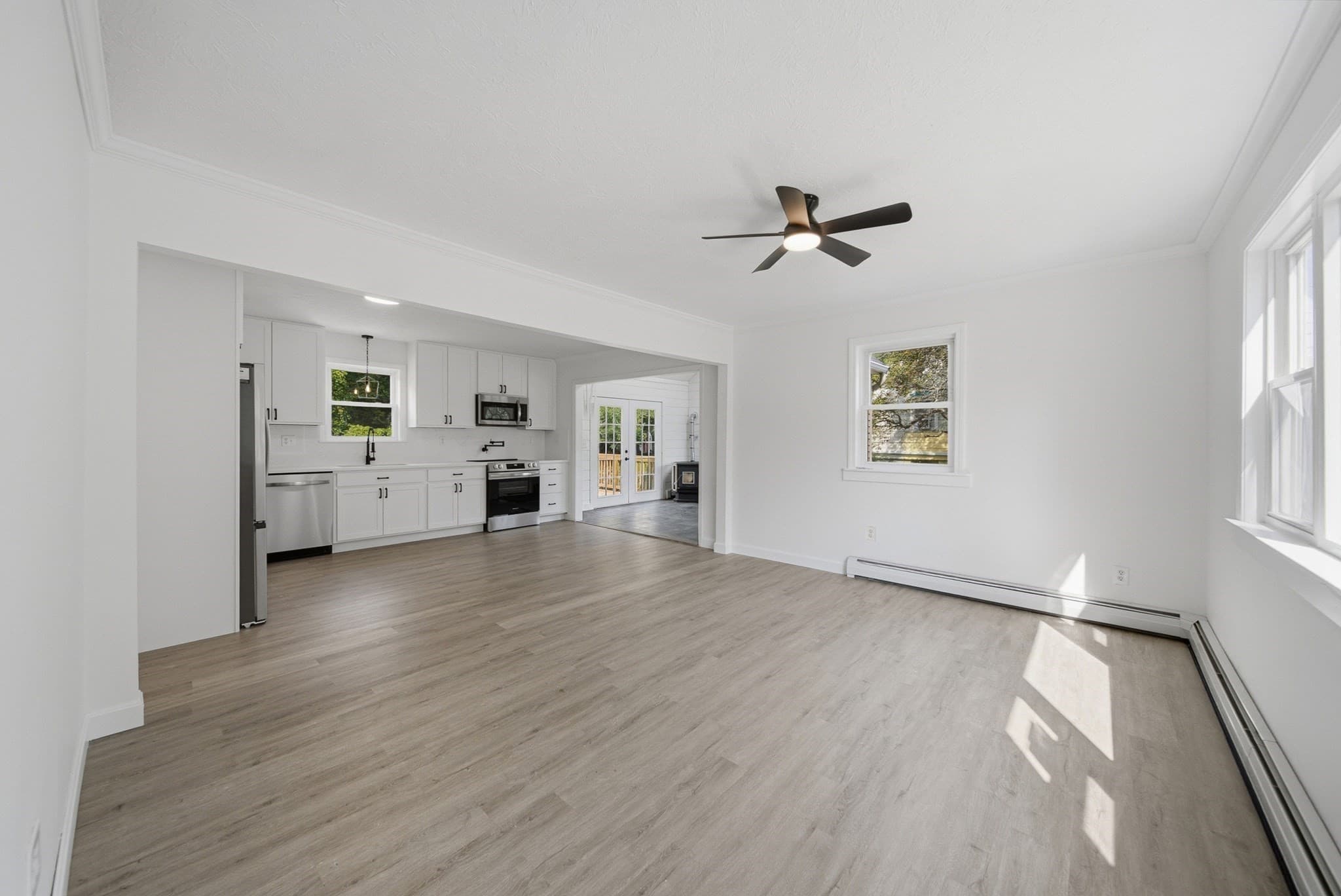 Single Family Residence at 6 Sterling St, Leicester MA 01524, Leicester, photo 10 of 41