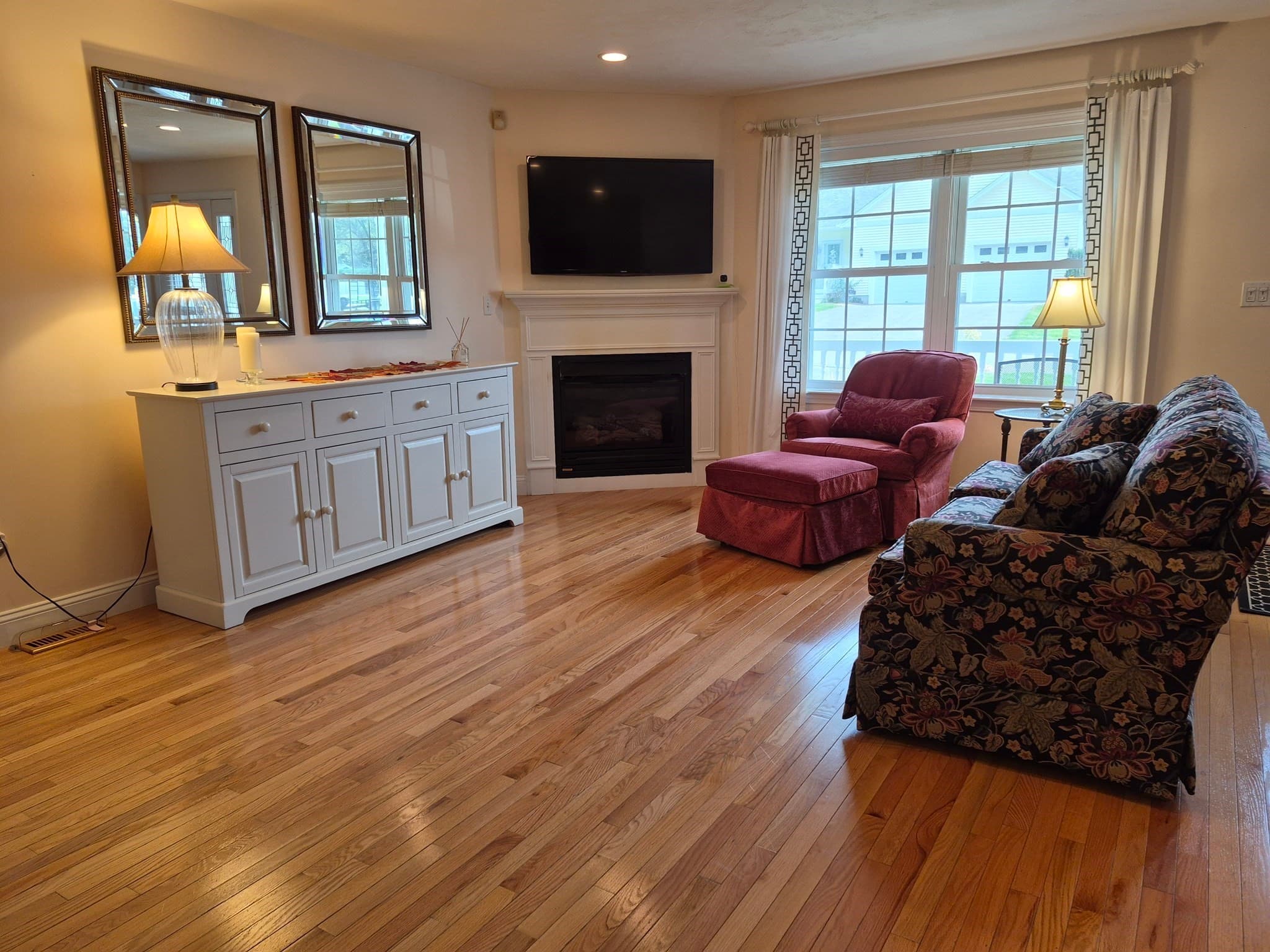 Condominium at 3 Jacklyn Dr # 2, Lunenburg MA 01462, Lunenburg, photo 3 of 39