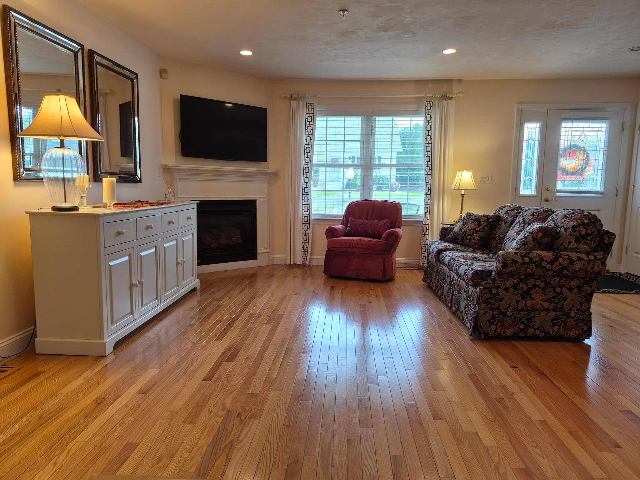 Condominium at 3 Jacklyn Dr # 2, Lunenburg MA 01462, Lunenburg, photo 5 of 39