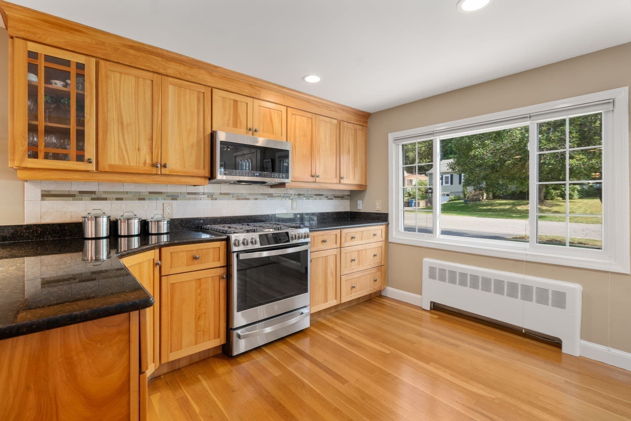 Single Family Residence at 7 Cape Cod Ln, Canton MA 02021, Canton, photo 3 of 33
