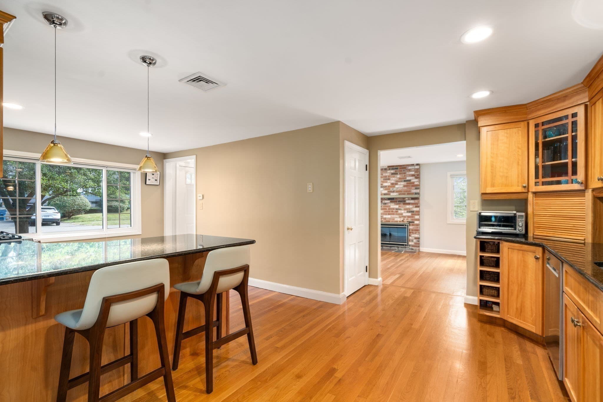 Single Family Residence at 7 Cape Cod Ln, Canton MA 02021, Canton, photo 5 of 33