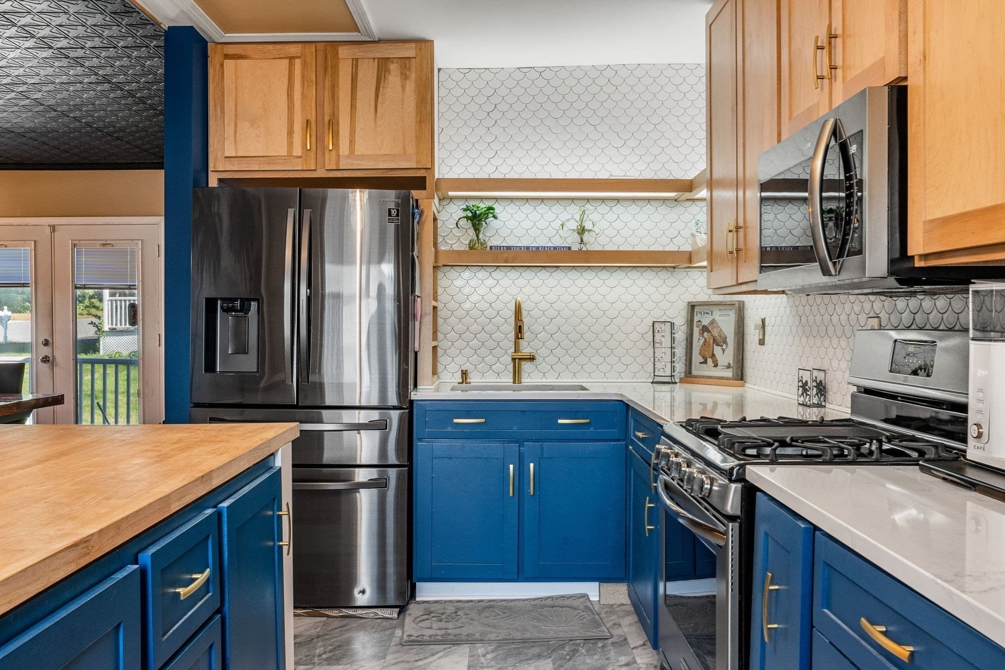 Single Family Residence at 91 Currier St, Methuen MA 01844, Methuen, photo 15 of 40