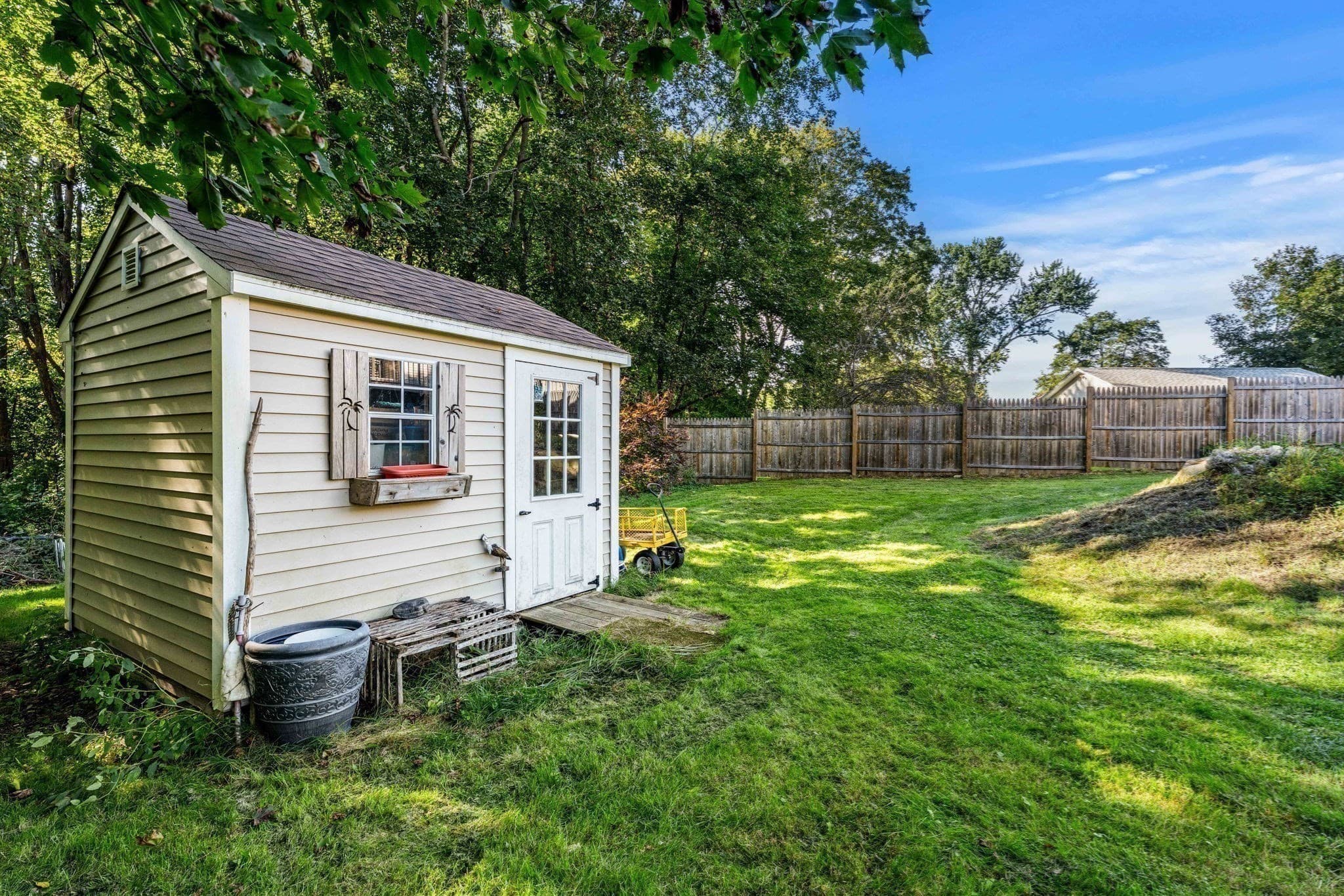 Single Family Residence at 91 Currier St, Methuen MA 01844, Methuen, photo 29 of 40