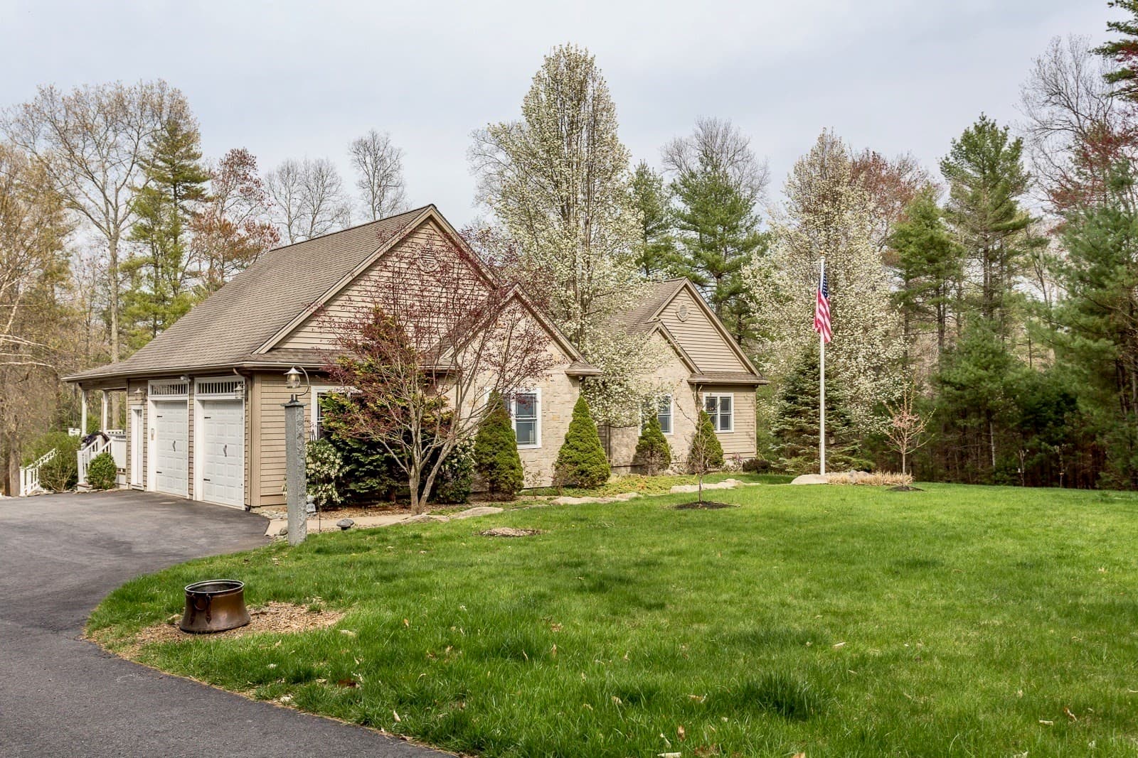 Single Family Residence at 10 Anderson Way, Lakeville MA 02347, Lakeville, photo 2 of 42