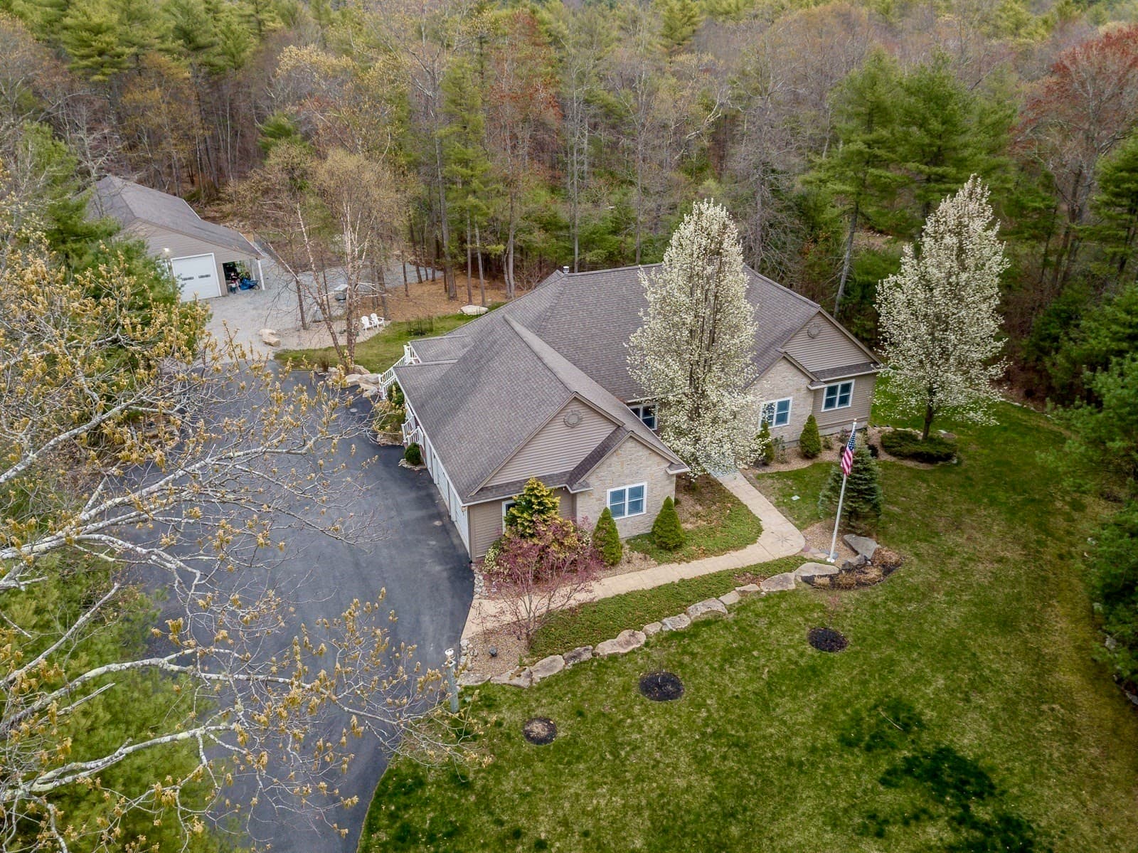 Single Family Residence at 10 Anderson Way, Lakeville MA 02347, Lakeville, photo 7 of 42