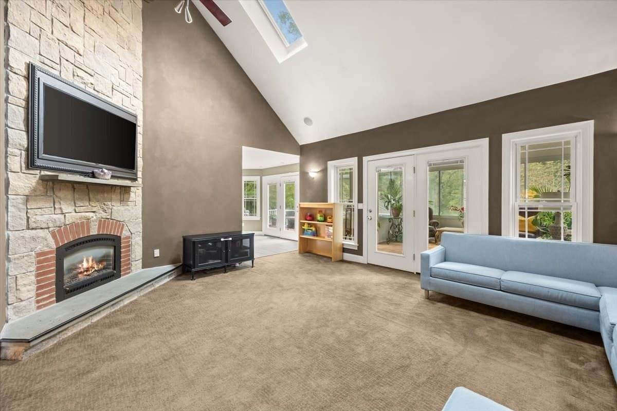 Single Family Residence at 10 Anderson Way, Lakeville MA 02347, Lakeville, photo 11 of 42