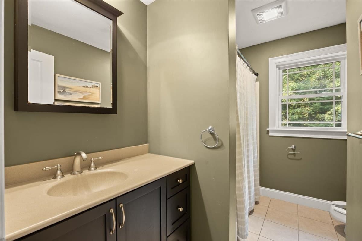 Single Family Residence at 10 Anderson Way, Lakeville MA 02347, Lakeville, photo 29 of 42