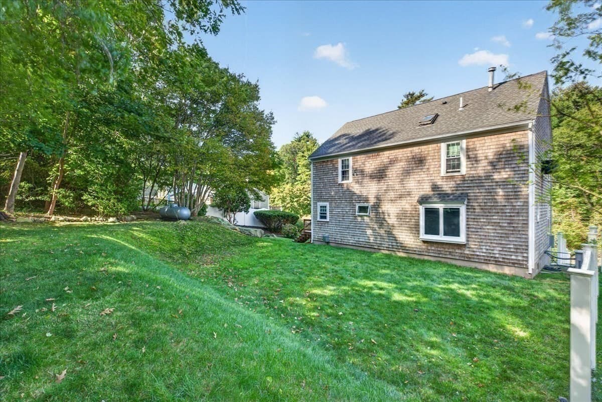 Single Family Residence at 33 White Horse Rd, Plymouth MA 02360, photo 30 of 41