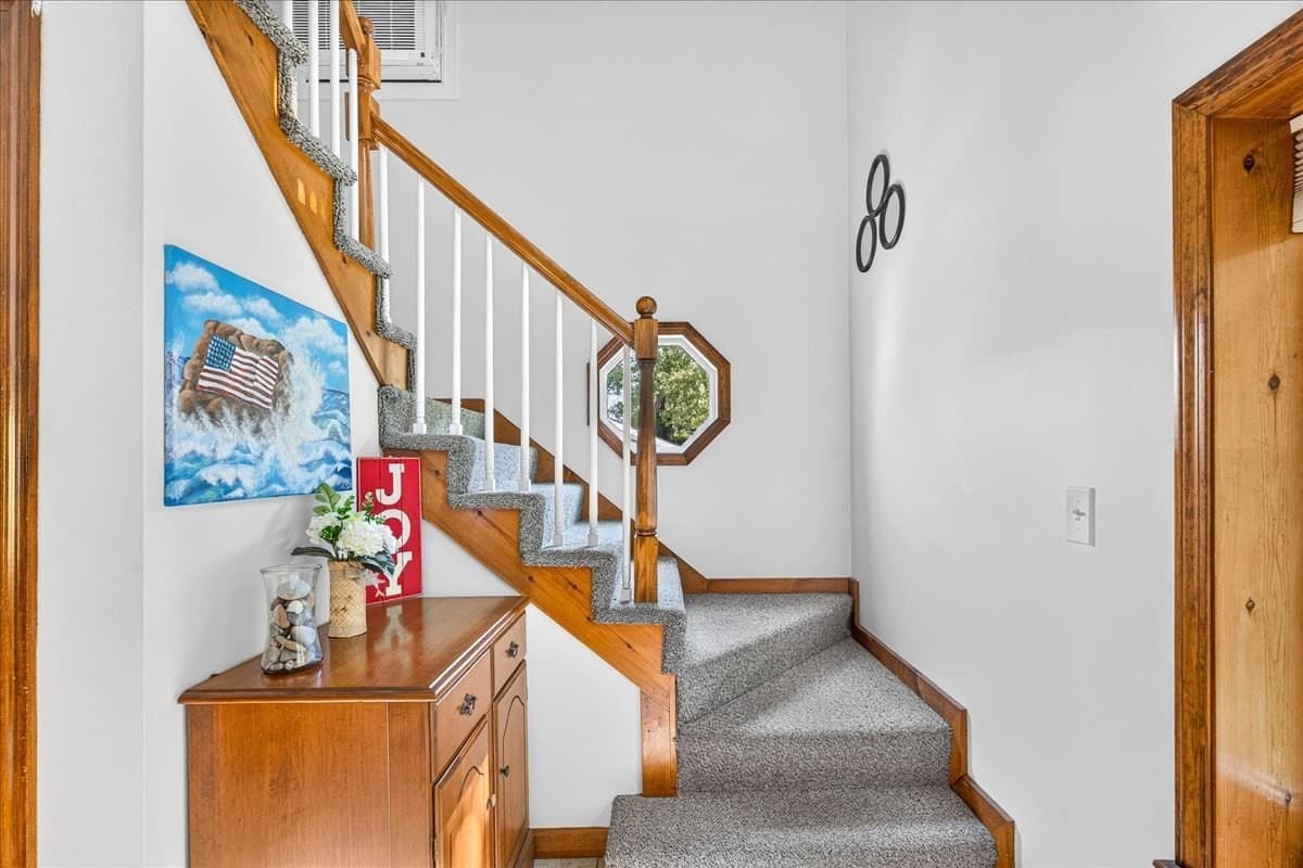Single Family Residence at 33 White Horse Rd, Plymouth MA 02360, photo 19 of 41