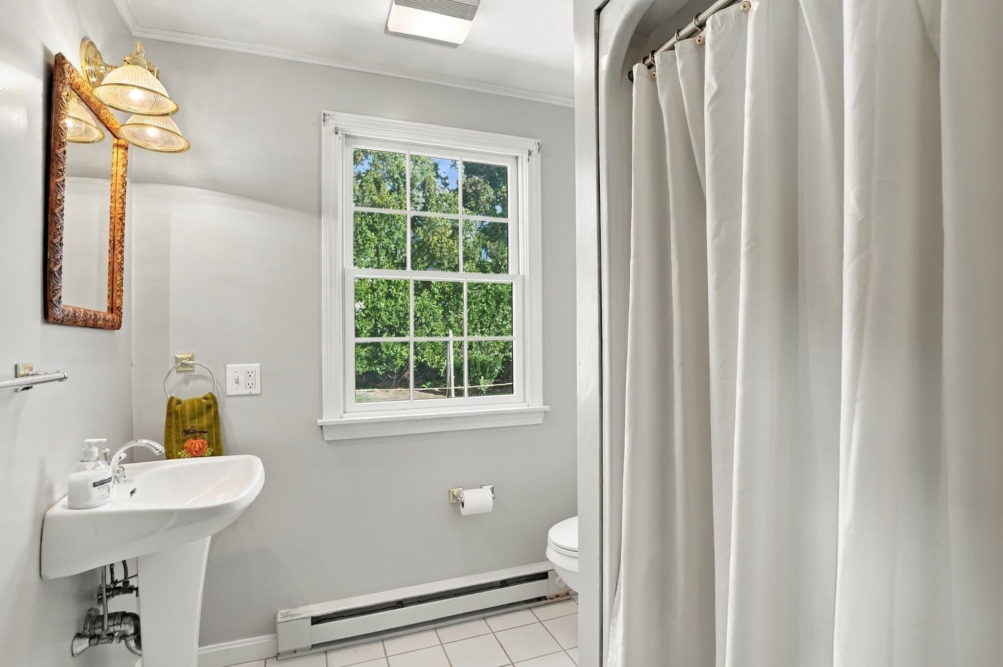 Single Family Residence at 4 Henry Avenue, Woburn MA 01801, Woburn, photo 26 of 38