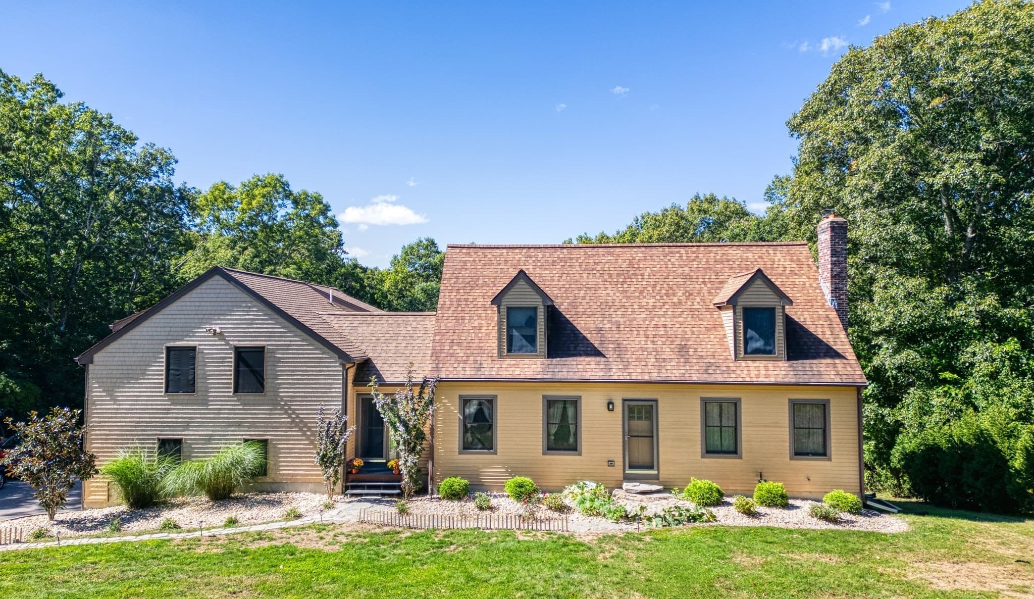 121 Wallum Lake Rd, Douglas MA 01516