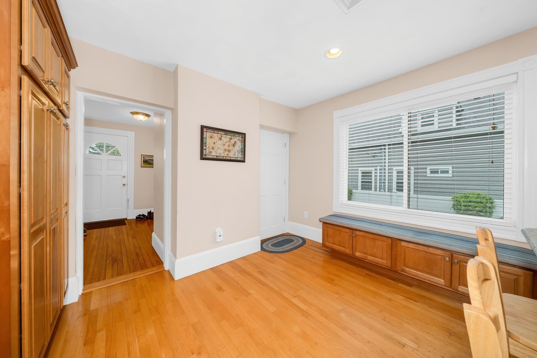 Single Family Residence at 21 Kernwood Ave, Beverly MA 01915, Beverly, photo 6 of 42