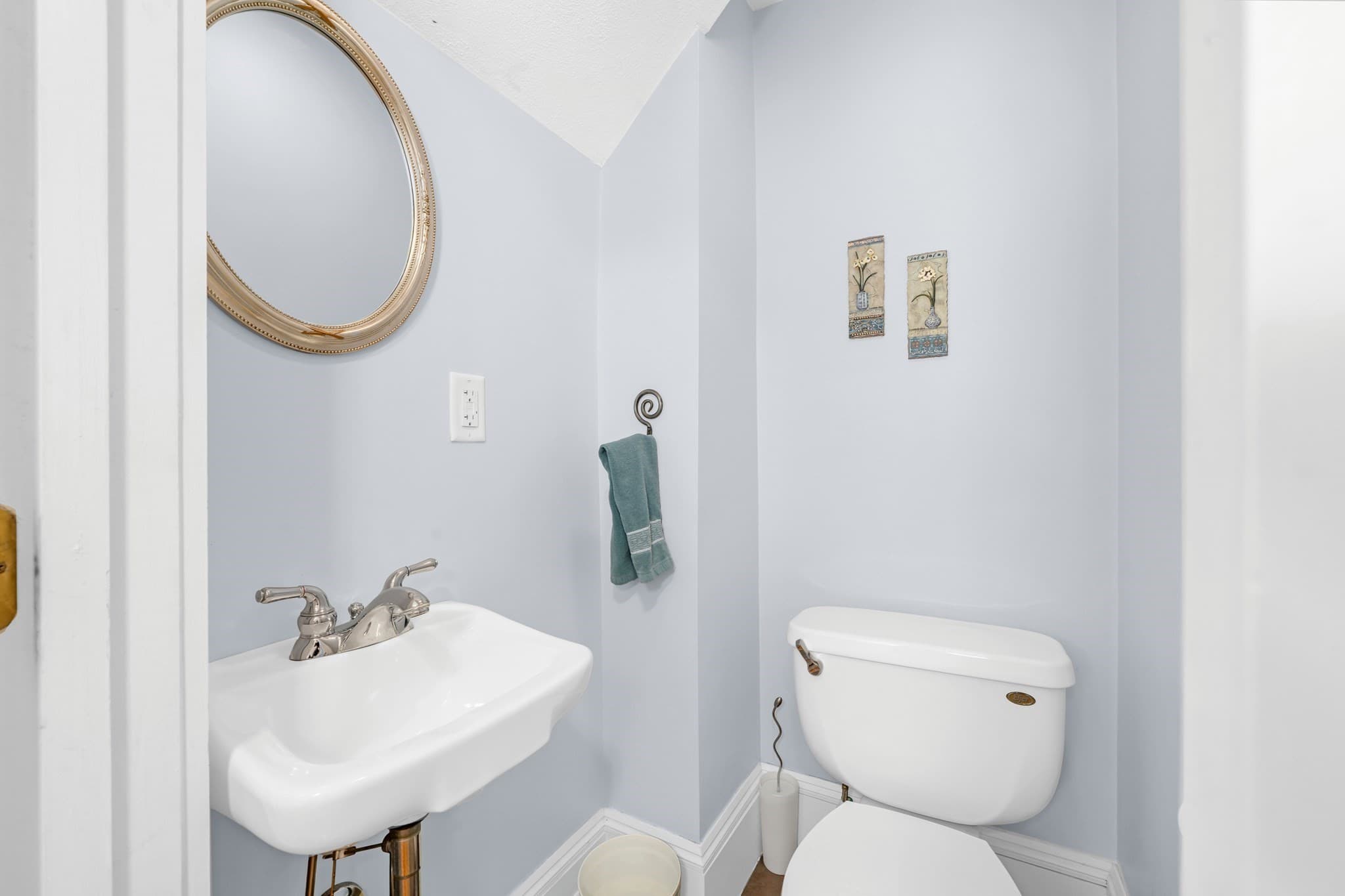 Single Family Residence at 21 Kernwood Ave, Beverly MA 01915, Beverly, photo 18 of 42