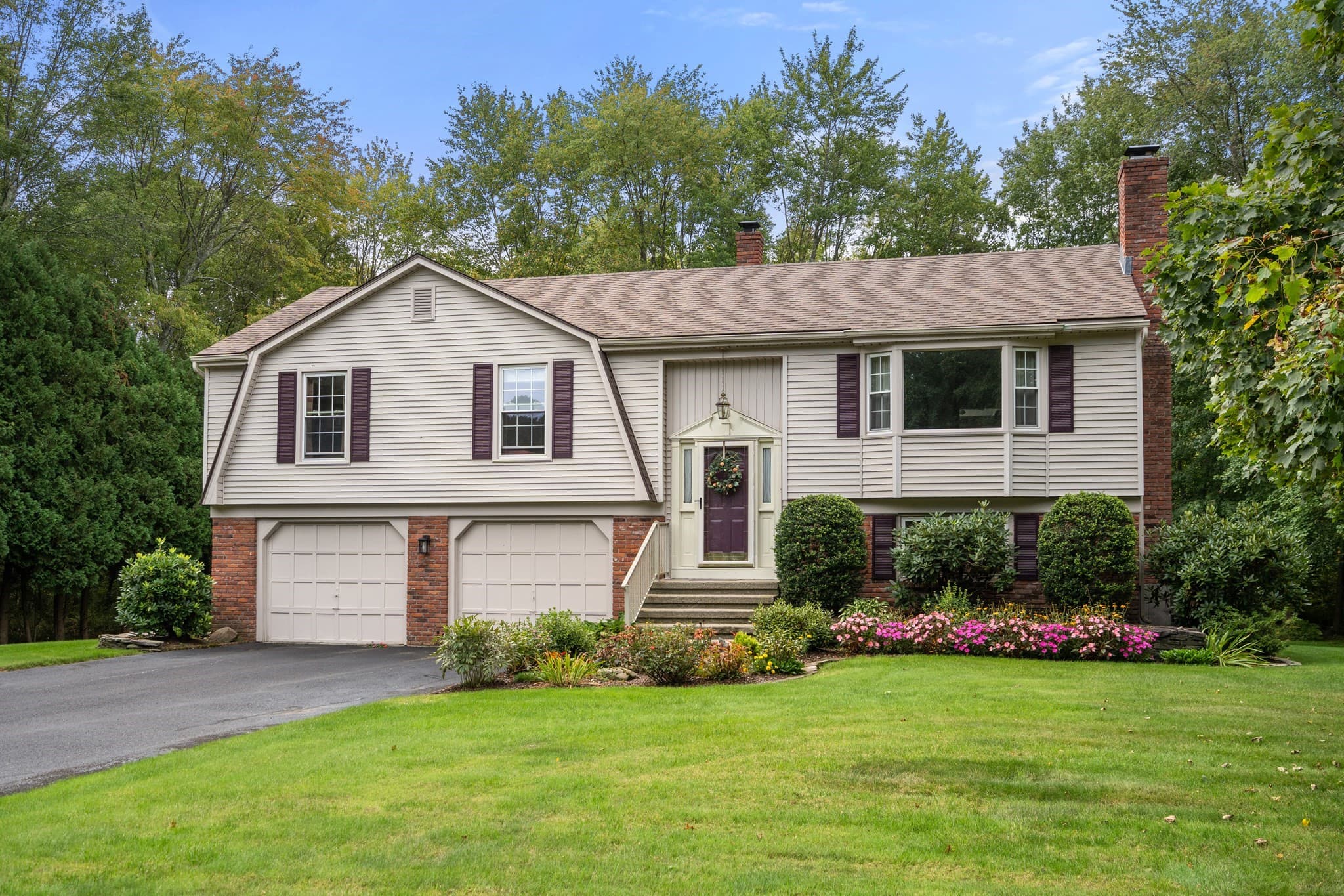 Single Family Residence at 29 Overbrook, East Longmeadow MA 01028, East Longmeadow, photo 4 of 42