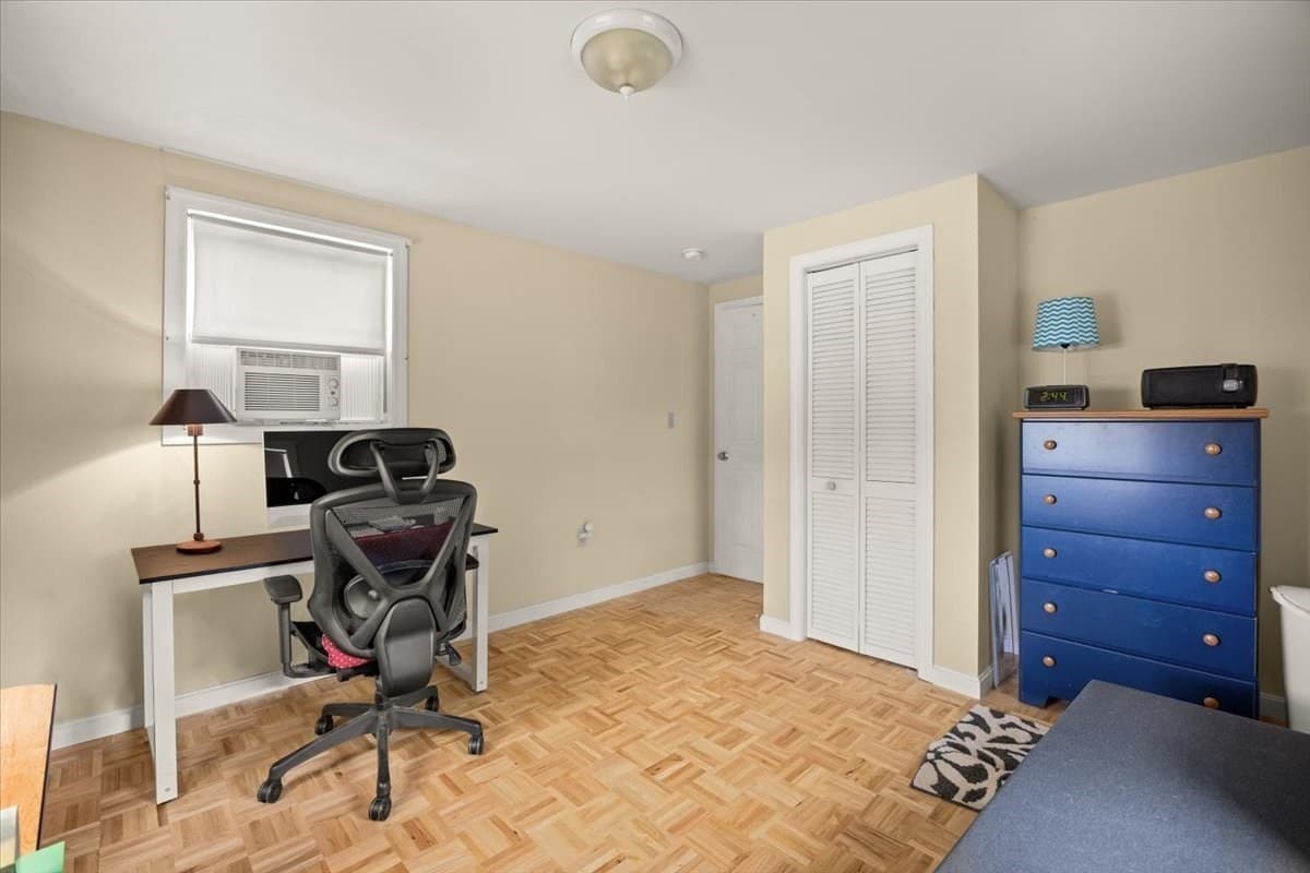 Single Family Residence at 28 Mayflower St, Plymouth MA 02360, Plymouth, photo 14 of 27