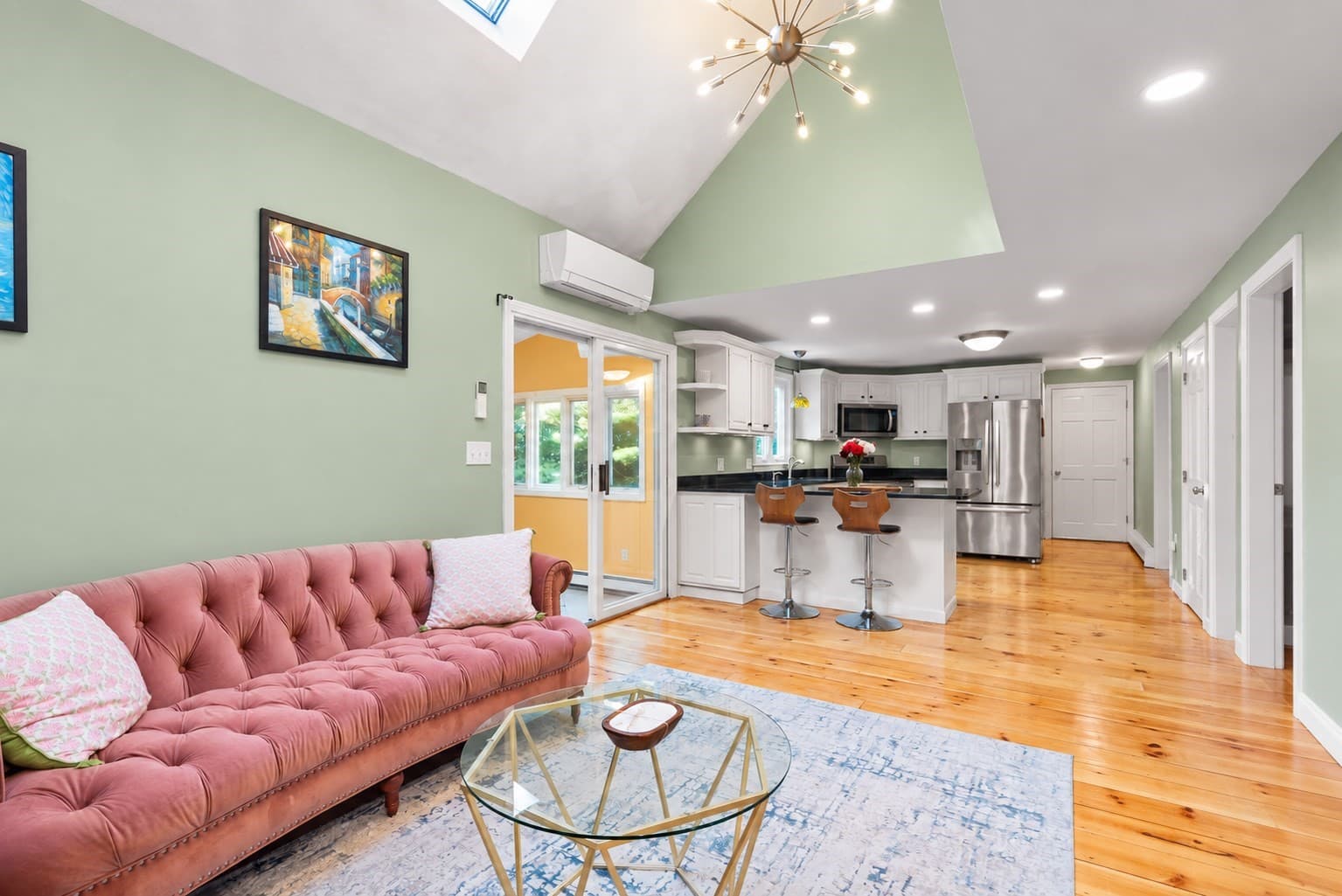 Single Family Residence at 392 Old Farm Rd, Franklin MA 02038, Franklin, photo 3 of 25