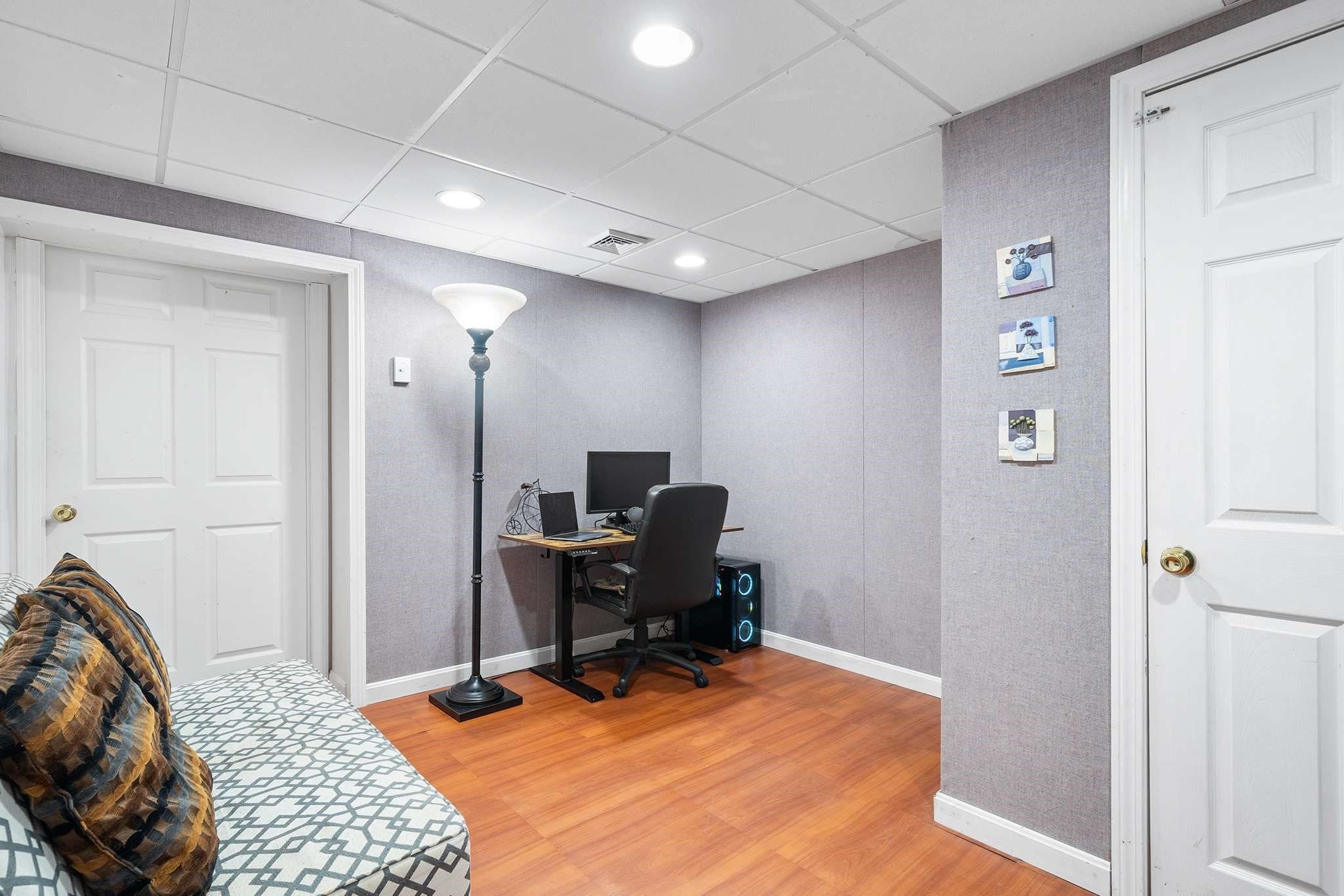 Single Family Residence at 392 Old Farm Rd, Franklin MA 02038, Franklin, photo 20 of 25
